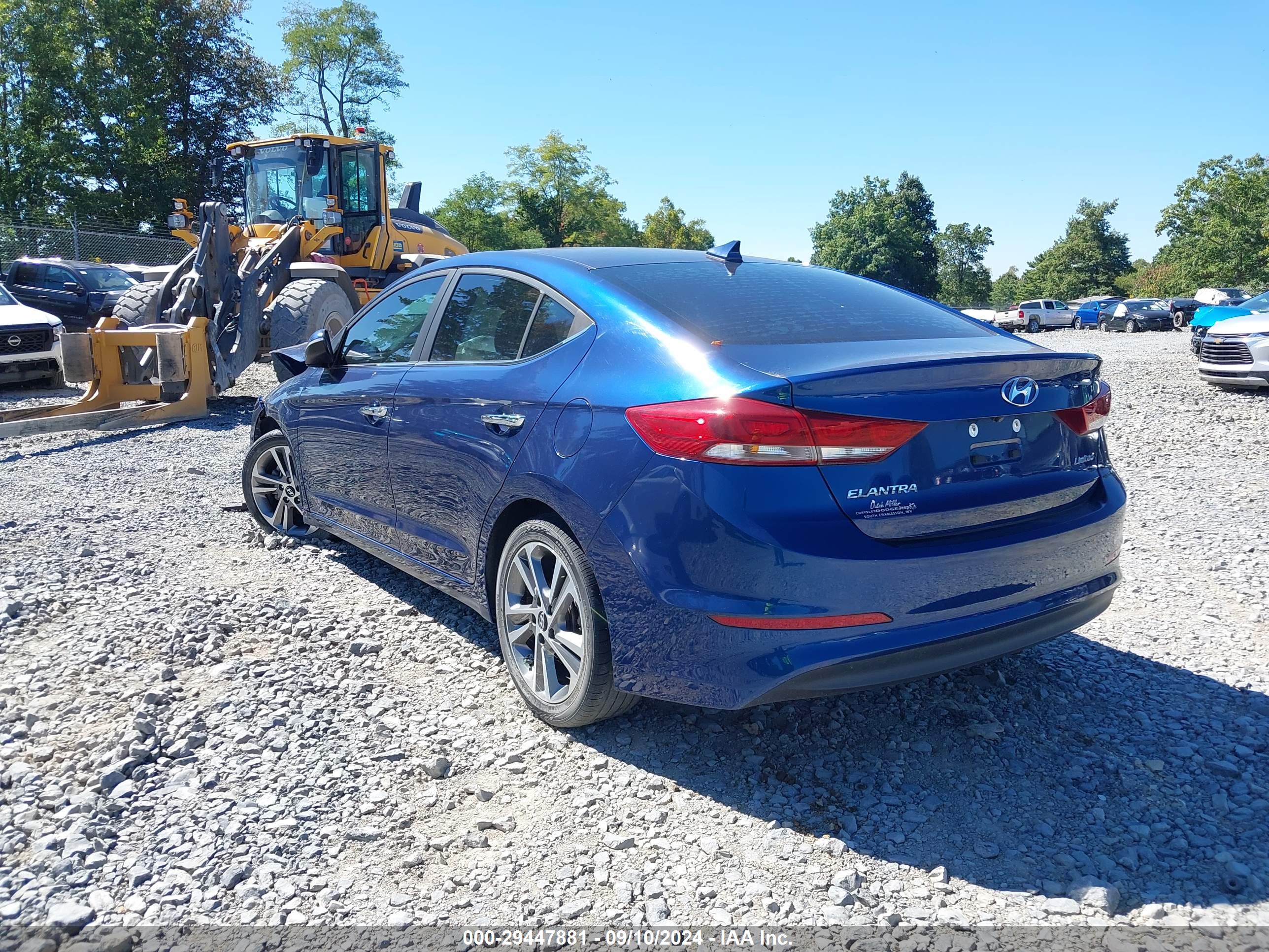 HYUNDAI ELANTRA image 3