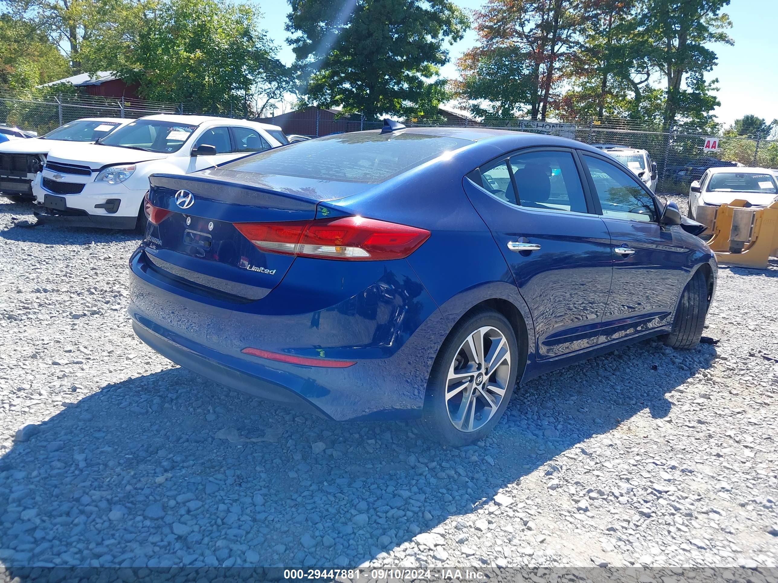 HYUNDAI ELANTRA image 4