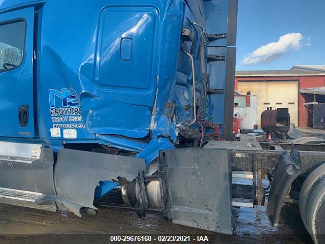 FREIGHTLINER CASCADIA image 11