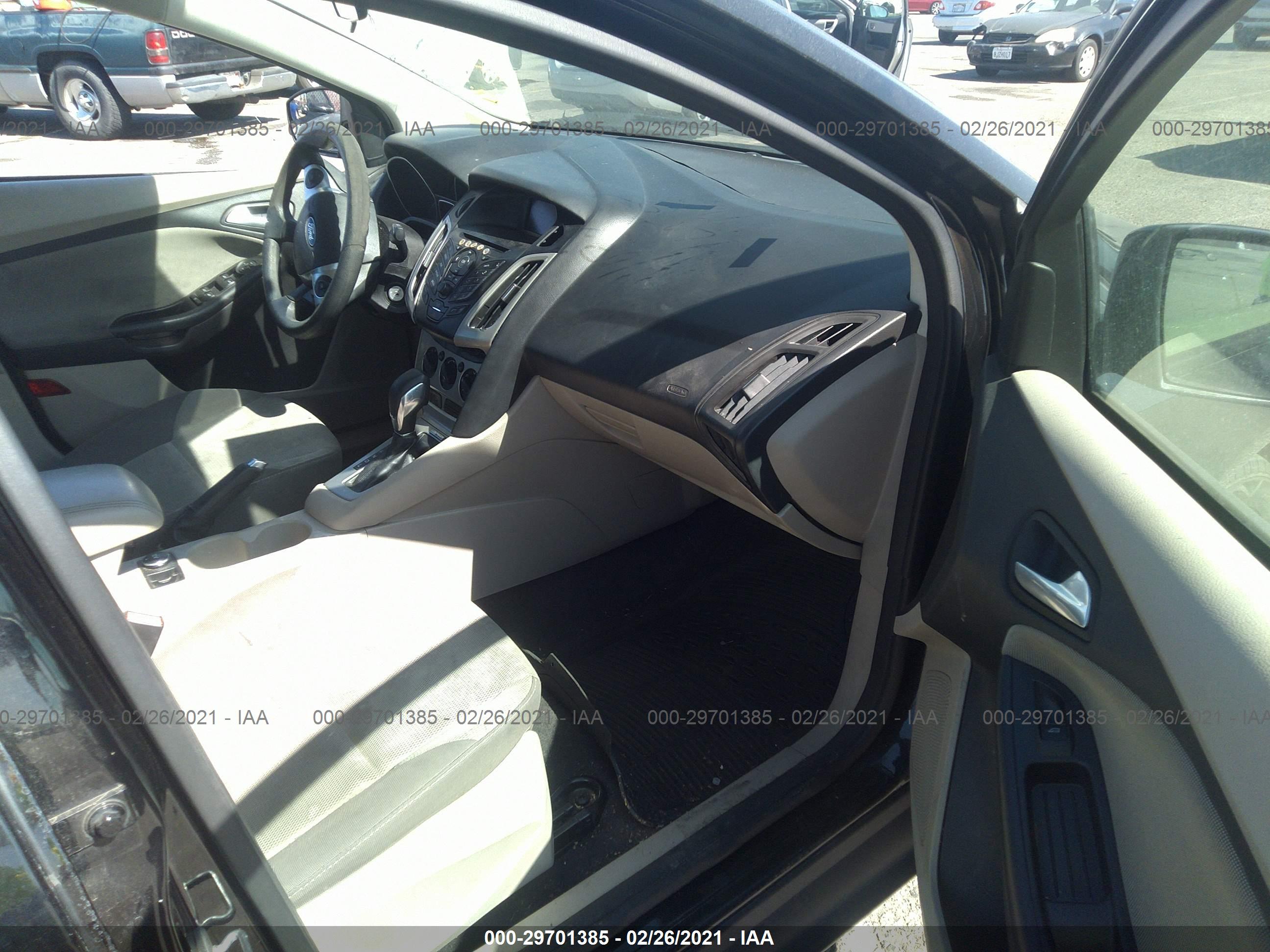 FORD FOCUS image 5