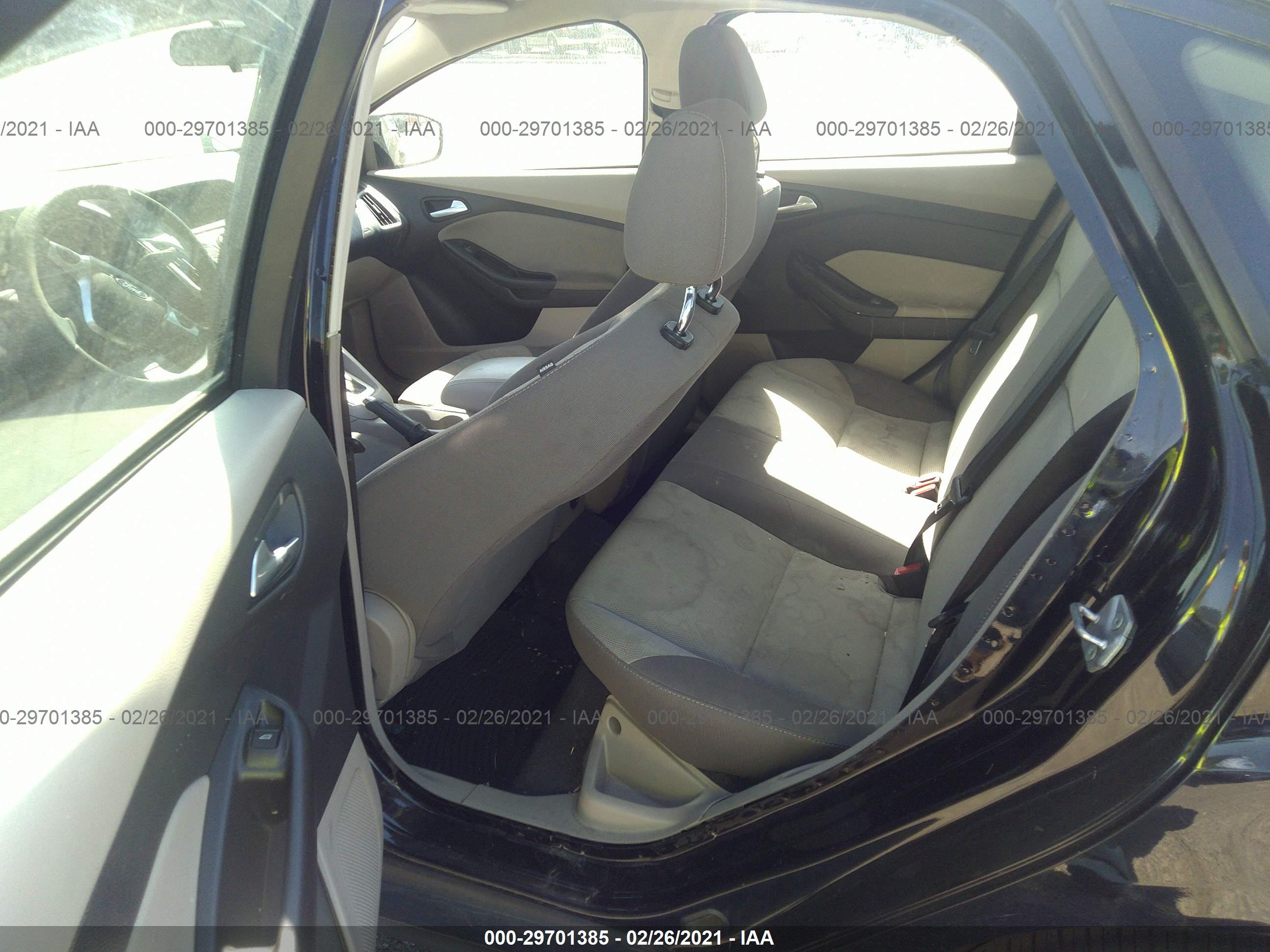 FORD FOCUS image 8