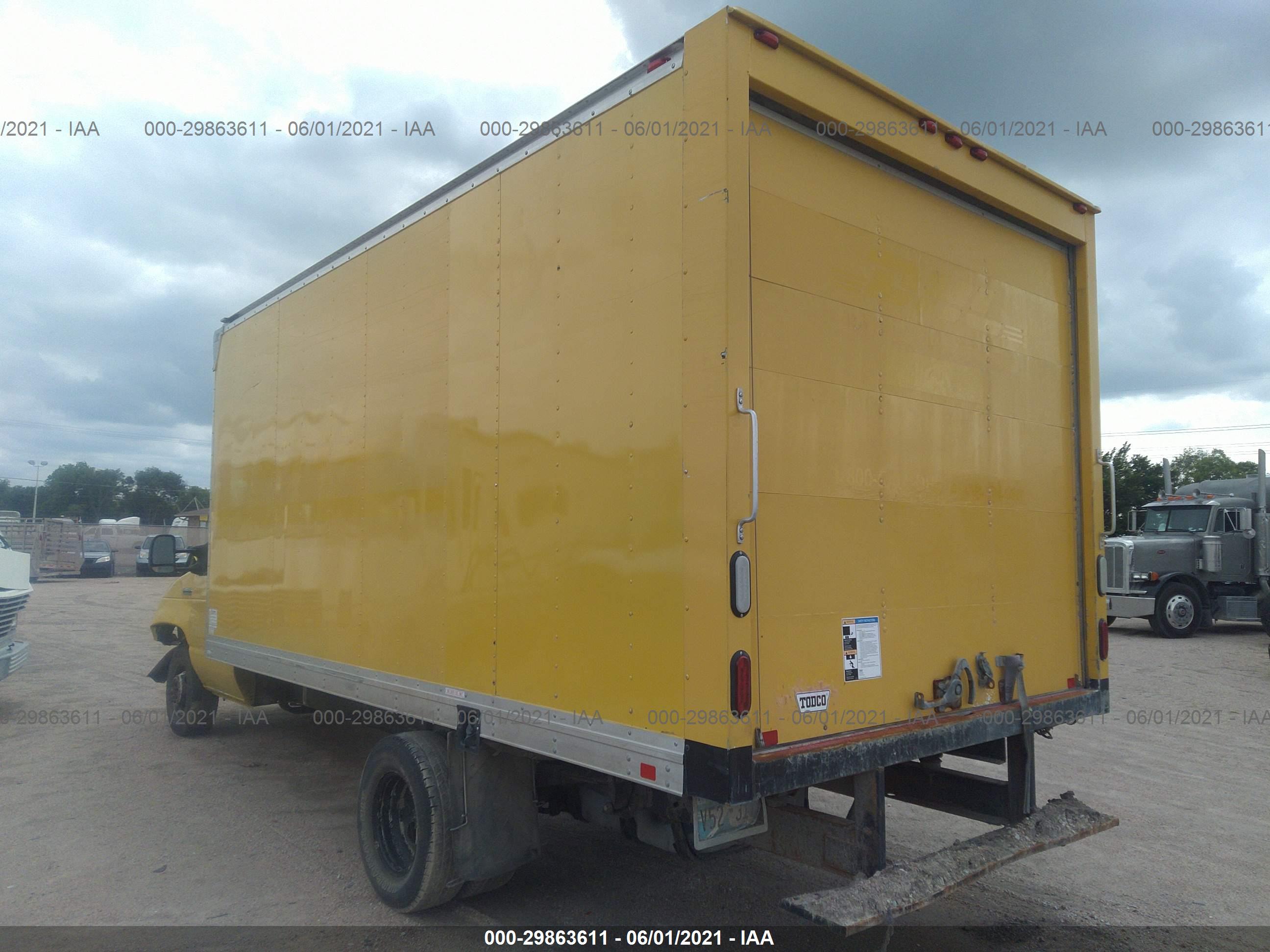 FORD E-450 image 3