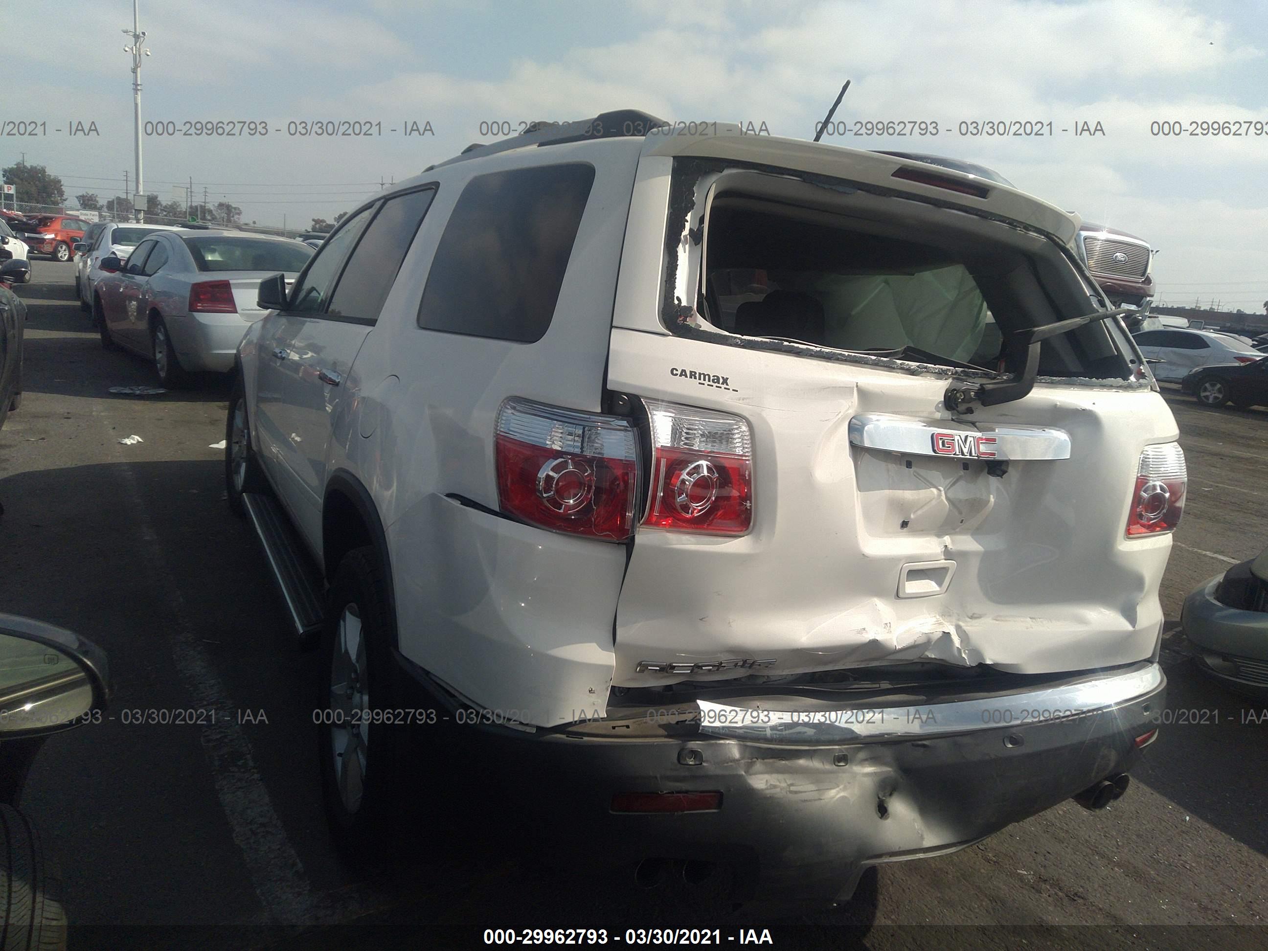 GMC ACADIA image 3