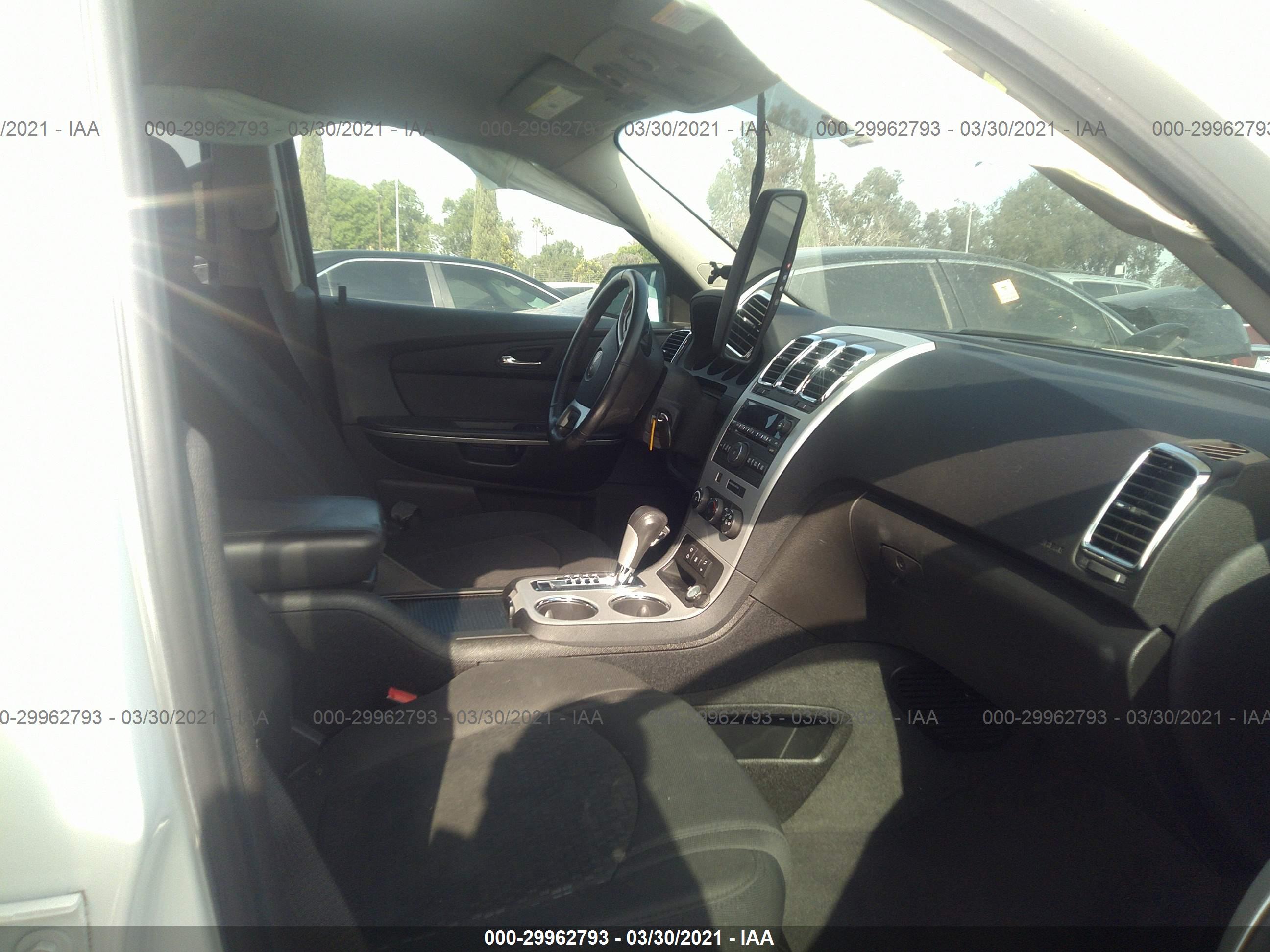 GMC ACADIA image 5