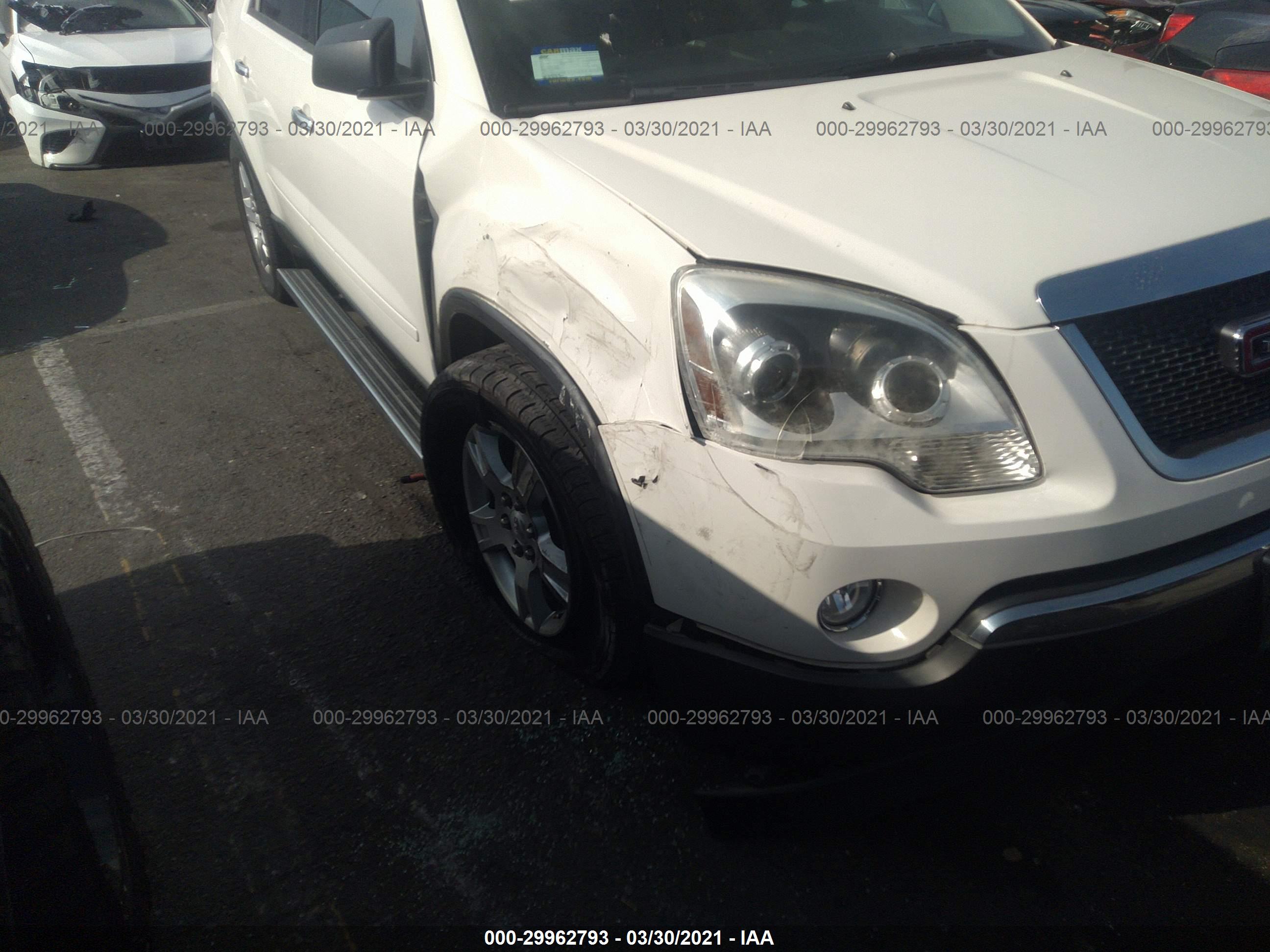 GMC ACADIA image 6