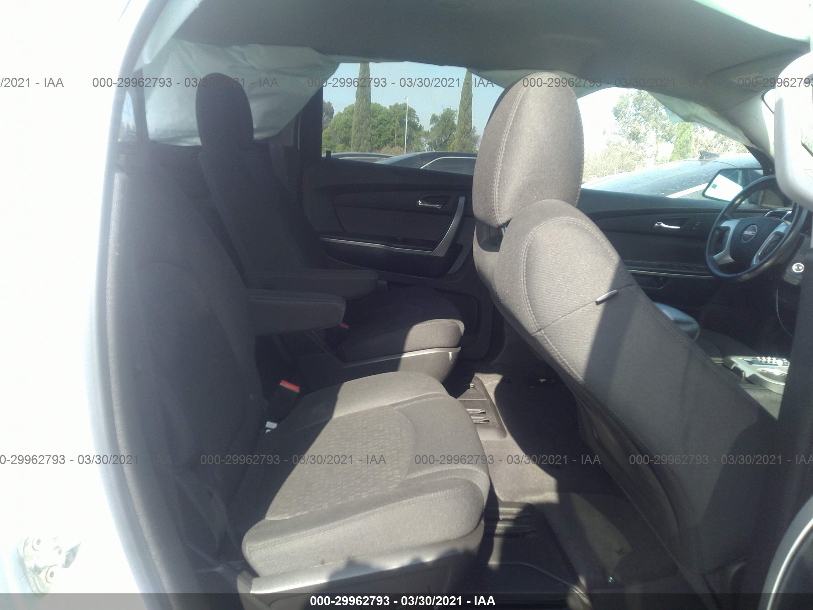 GMC ACADIA image 8