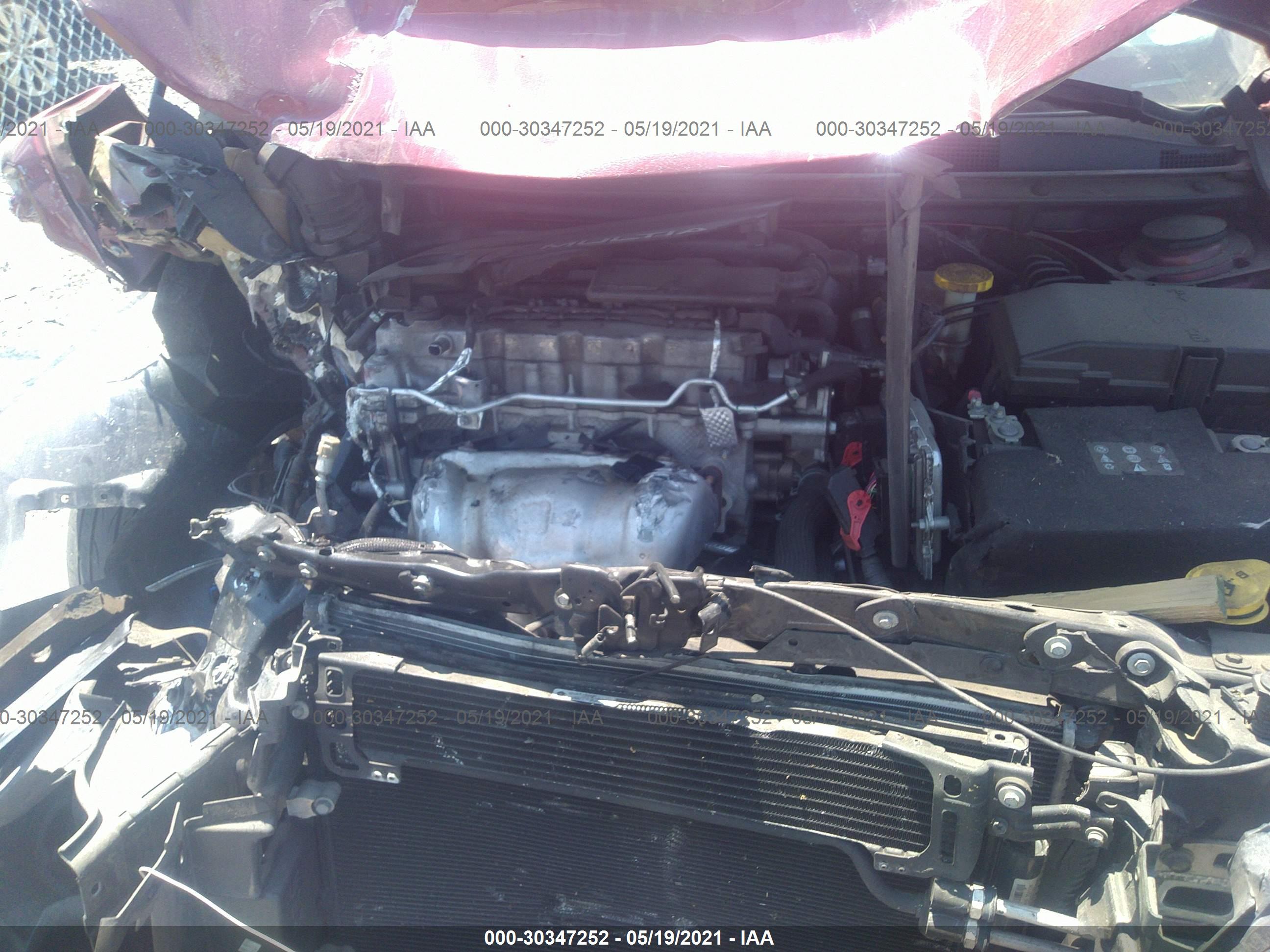 CHRYSLER 200 image 10