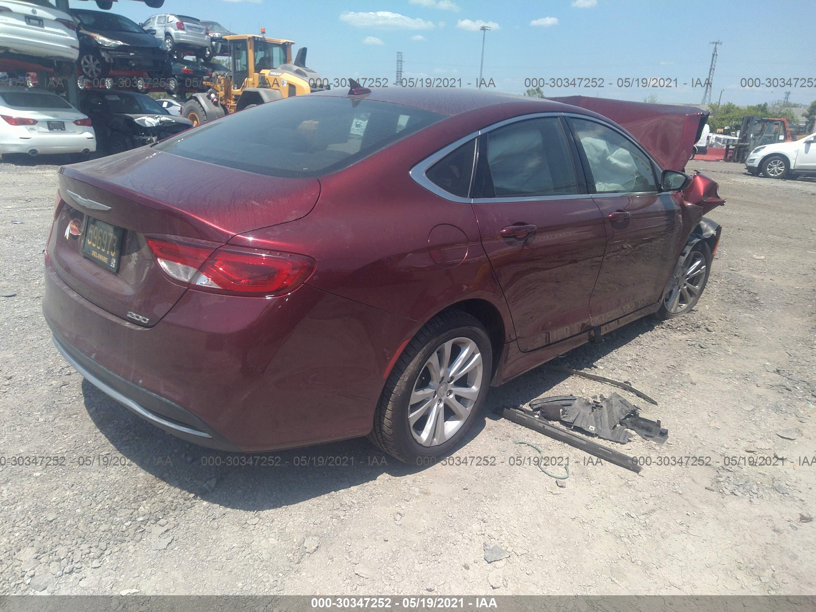CHRYSLER 200 image 4