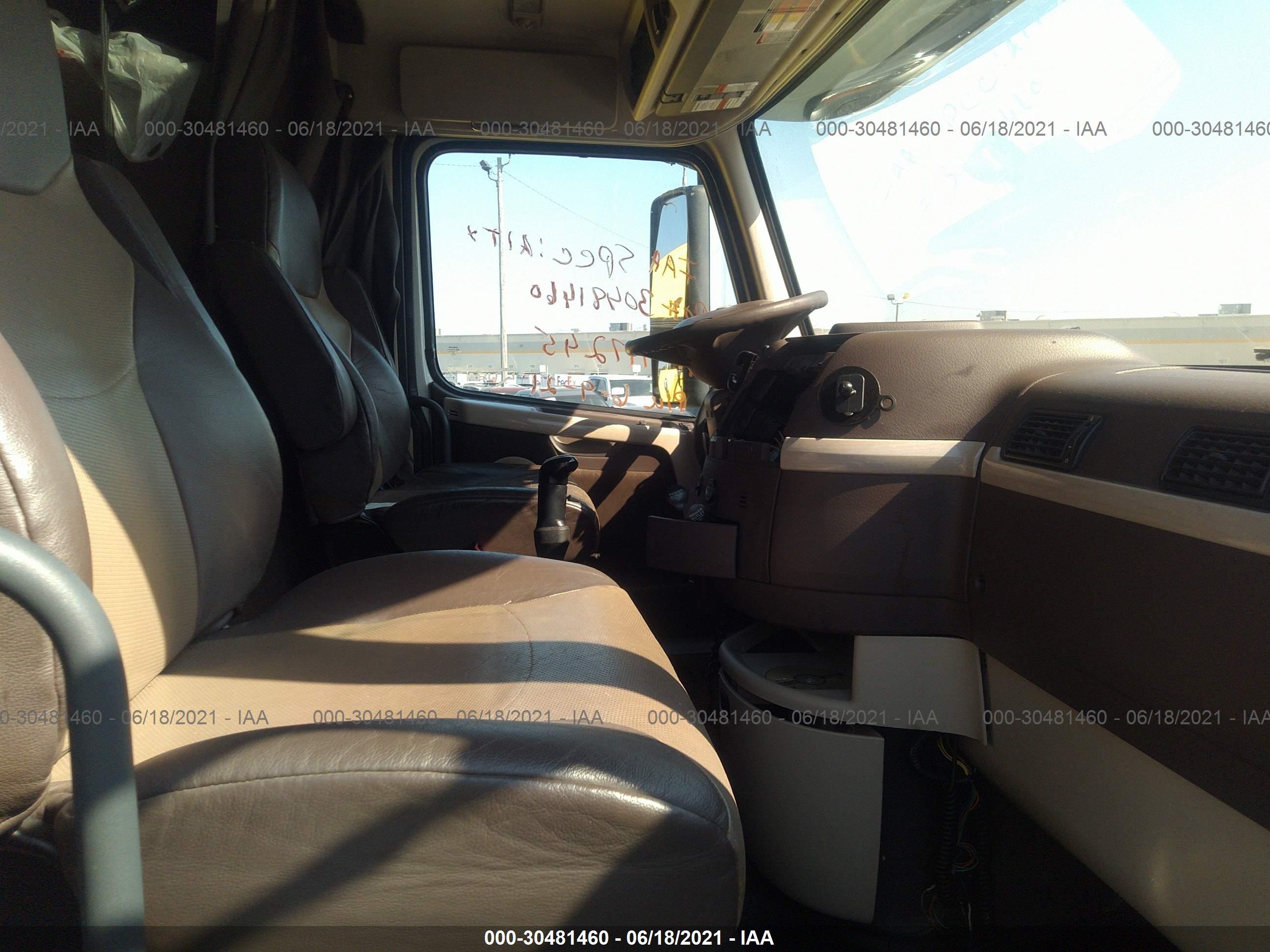VOLVO VN image 5