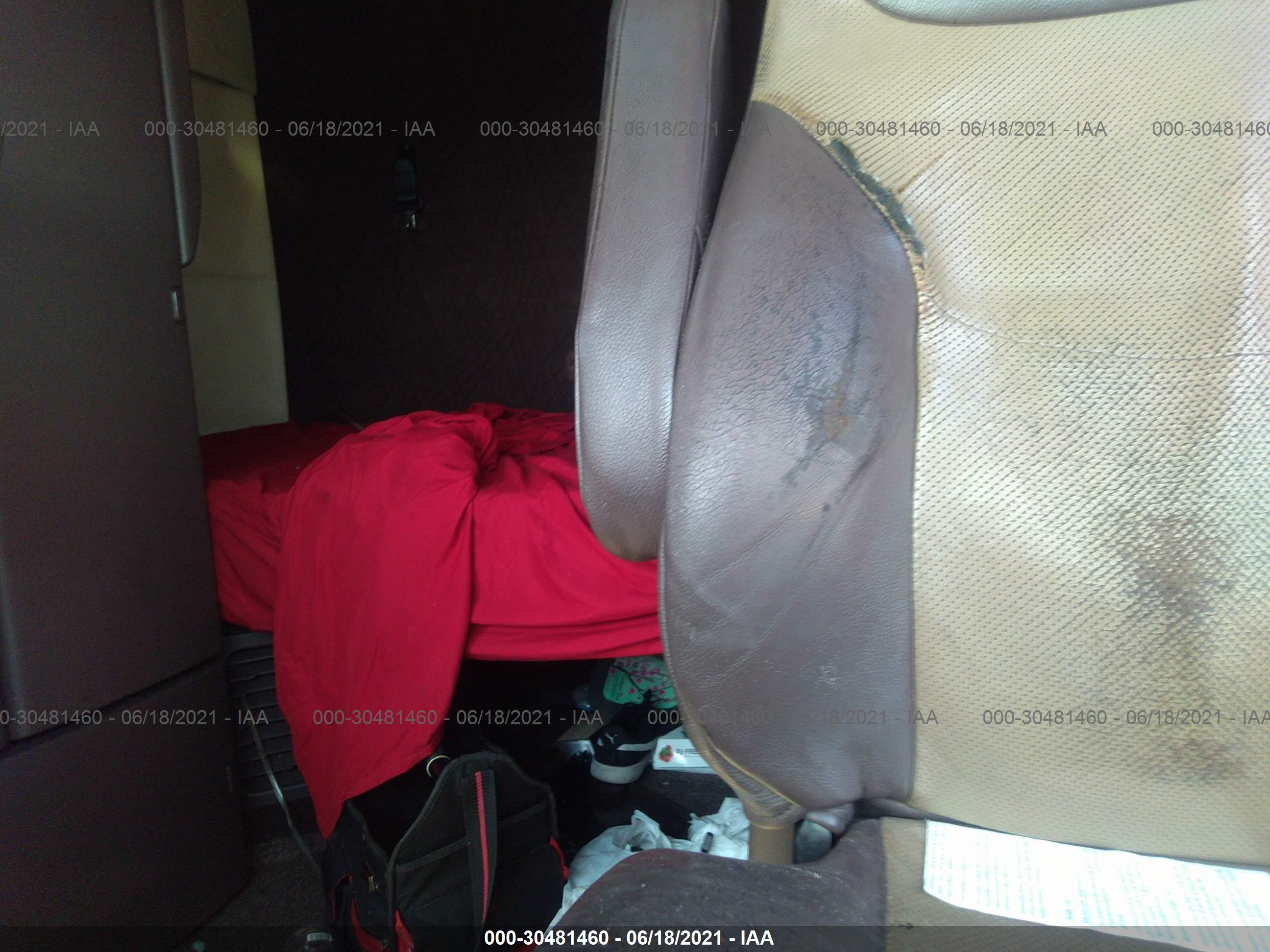 VOLVO VN image 7