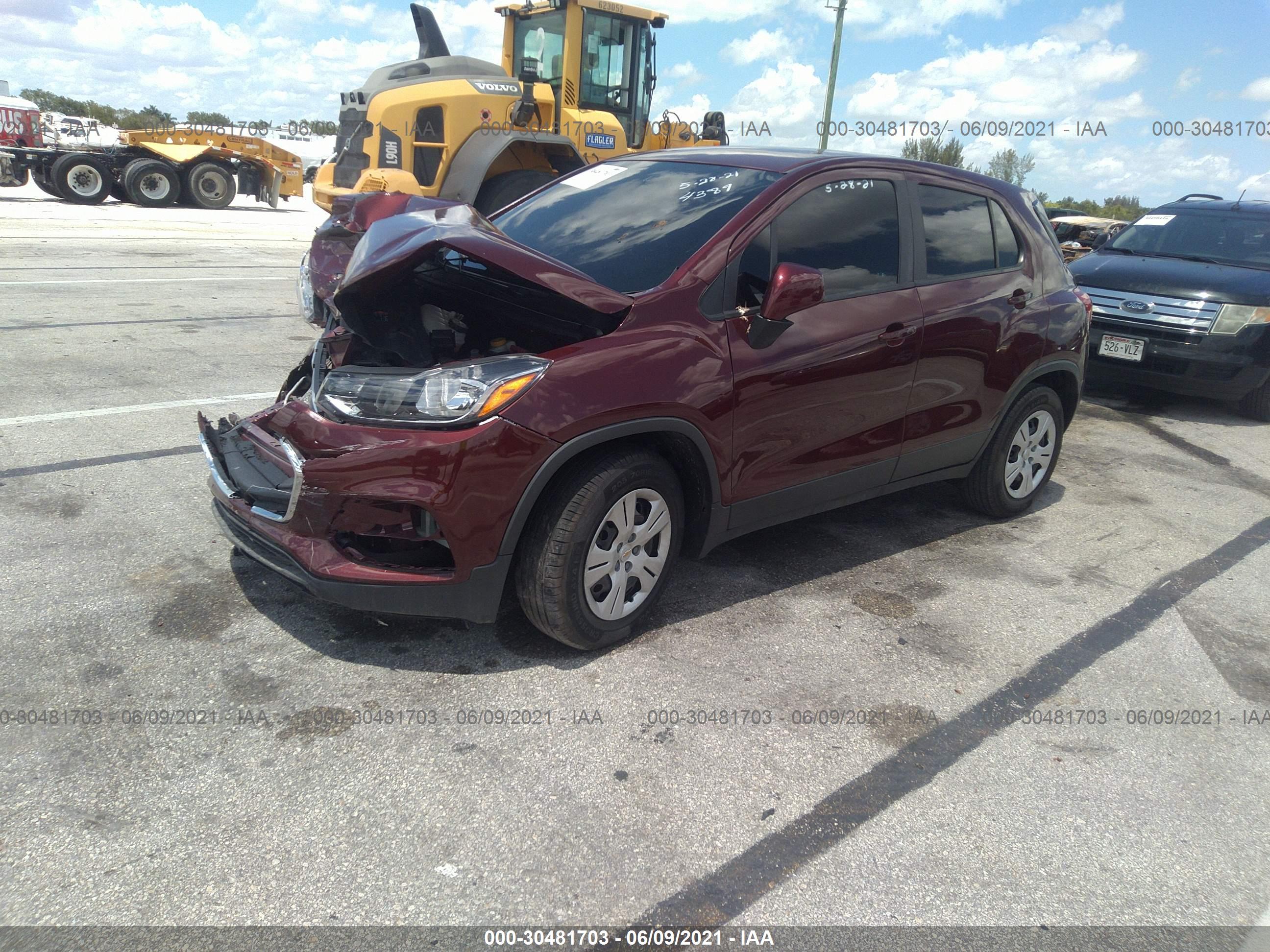CHEVROLET TRAX image 2