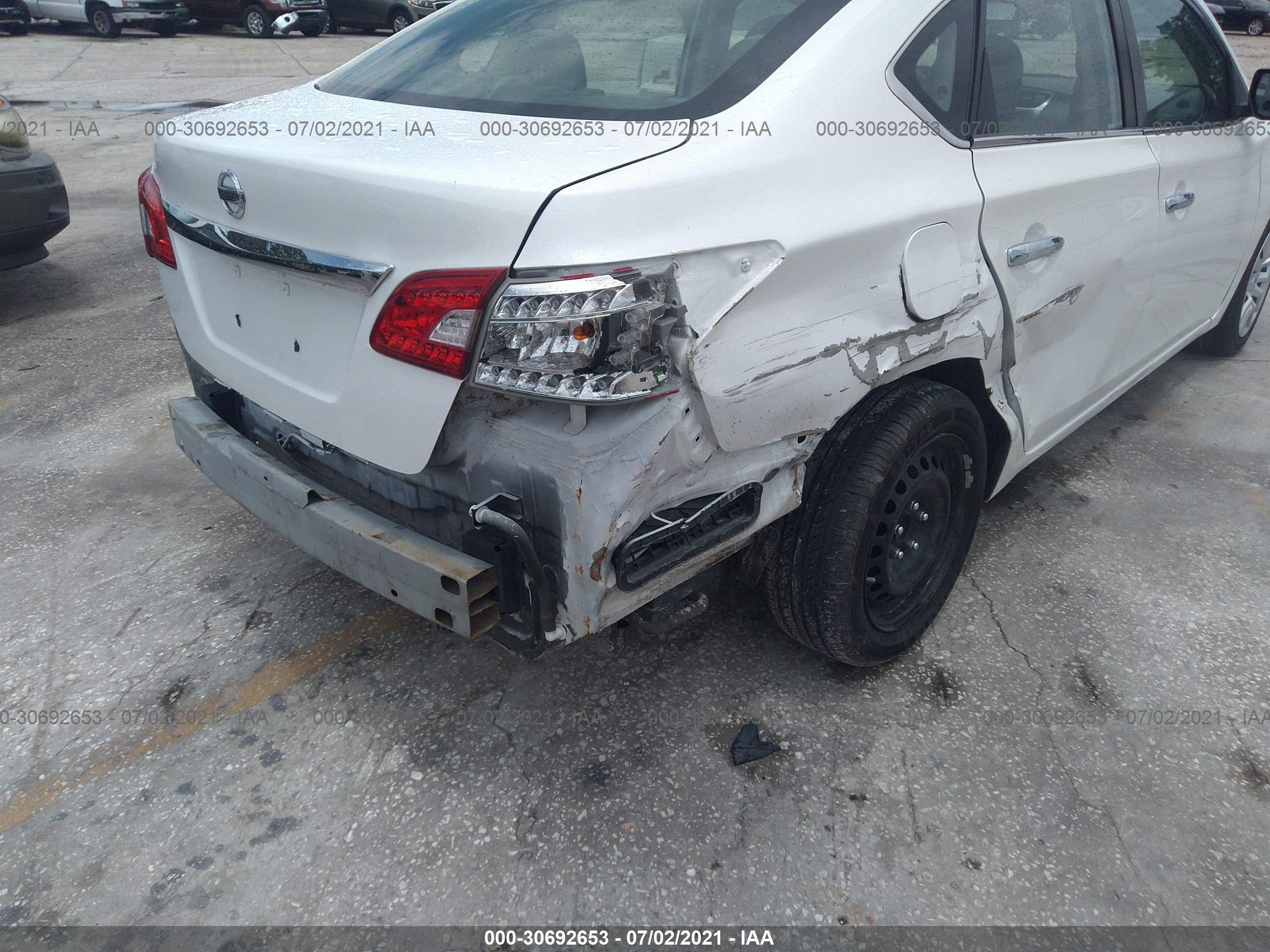 NISSAN SENTRA image 6