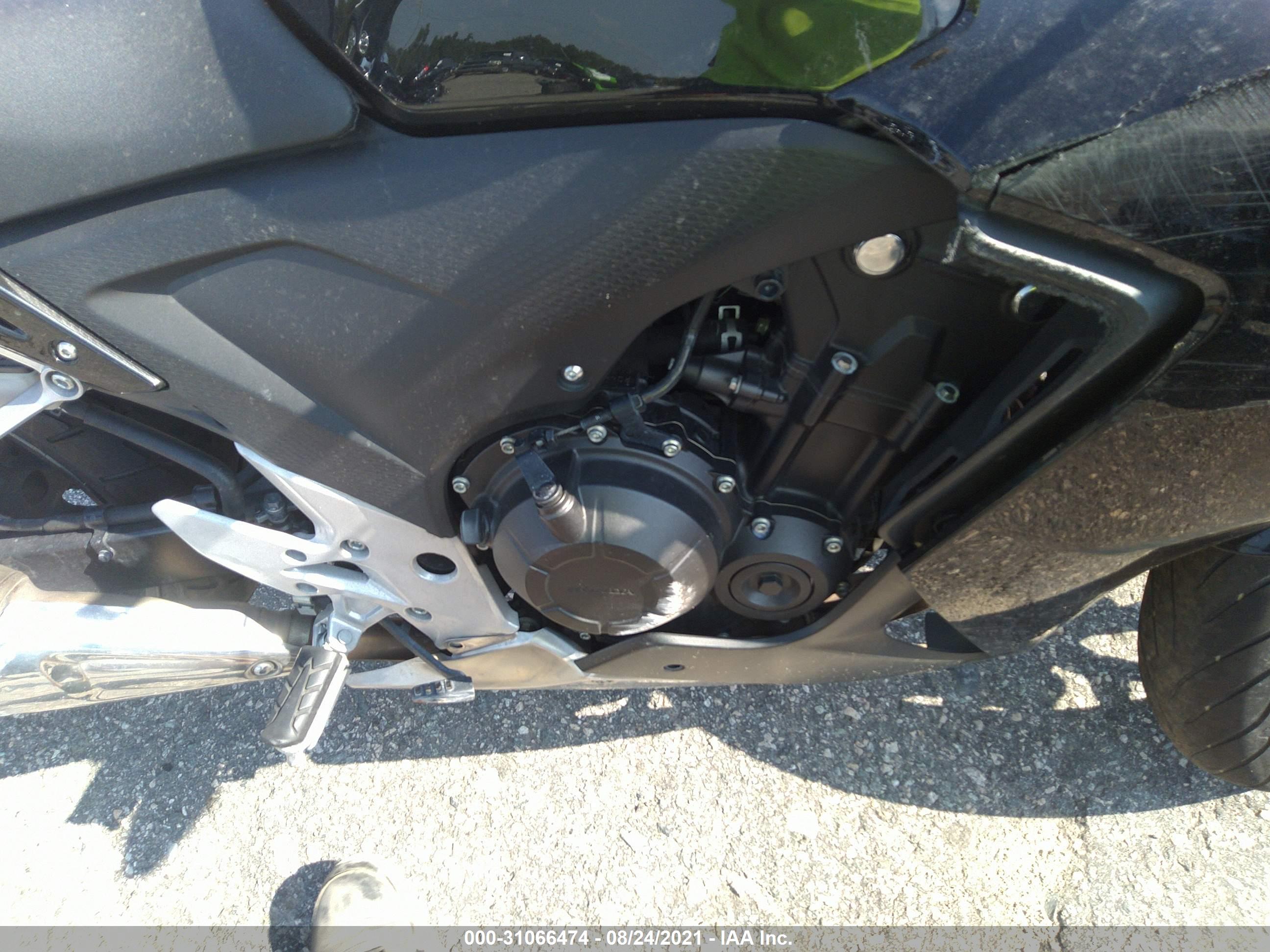HONDA CBR500 image 8