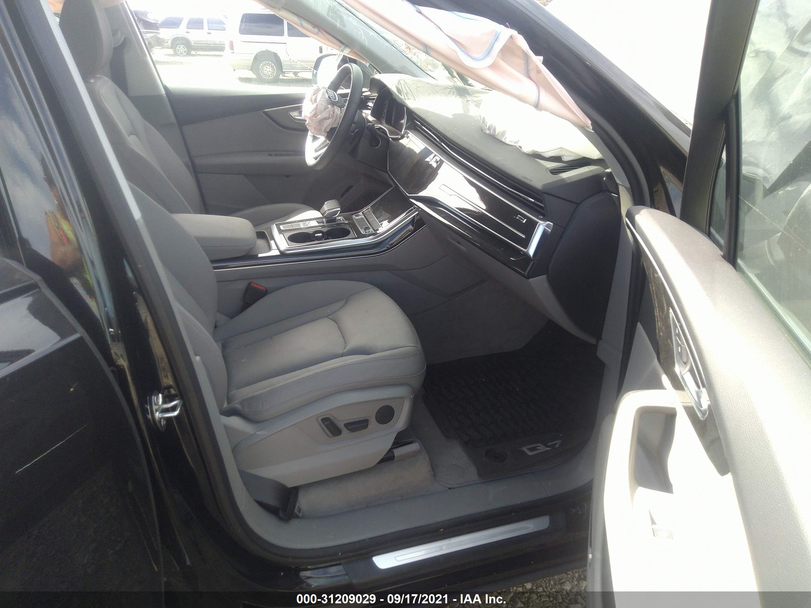 AUDI Q7 image 5