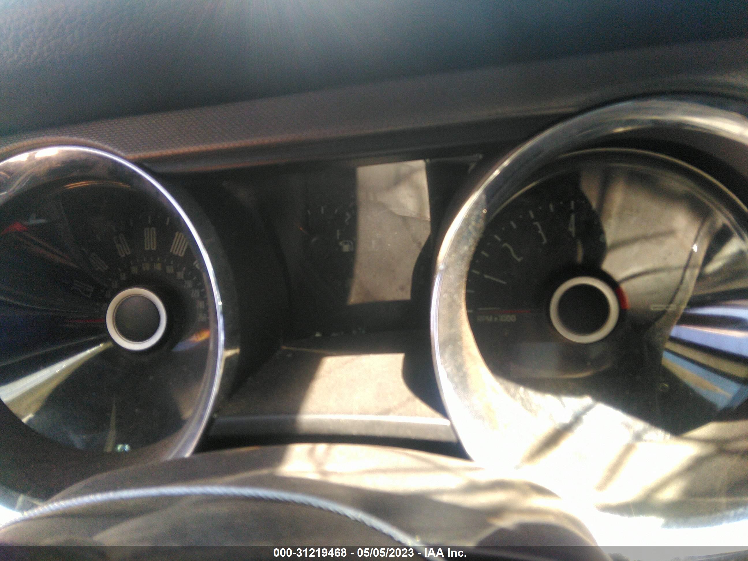 FORD MUSTANG image 7