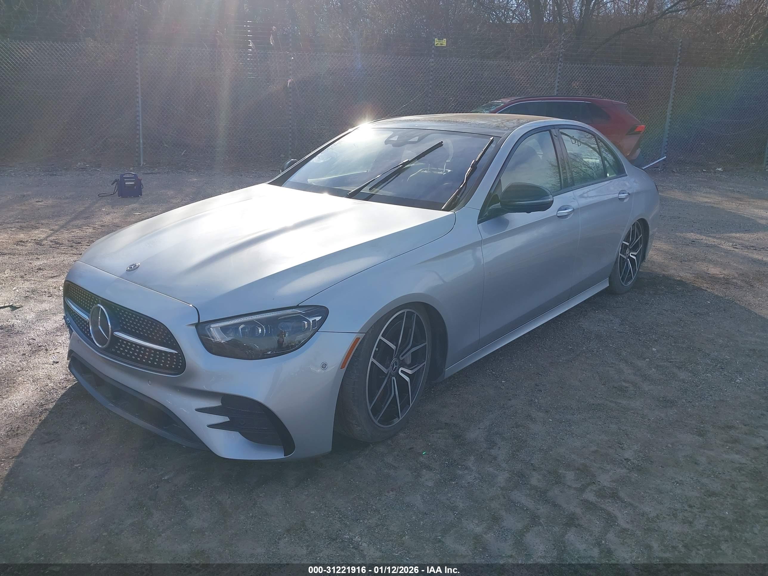 MERCEDES-BENZ E image 2