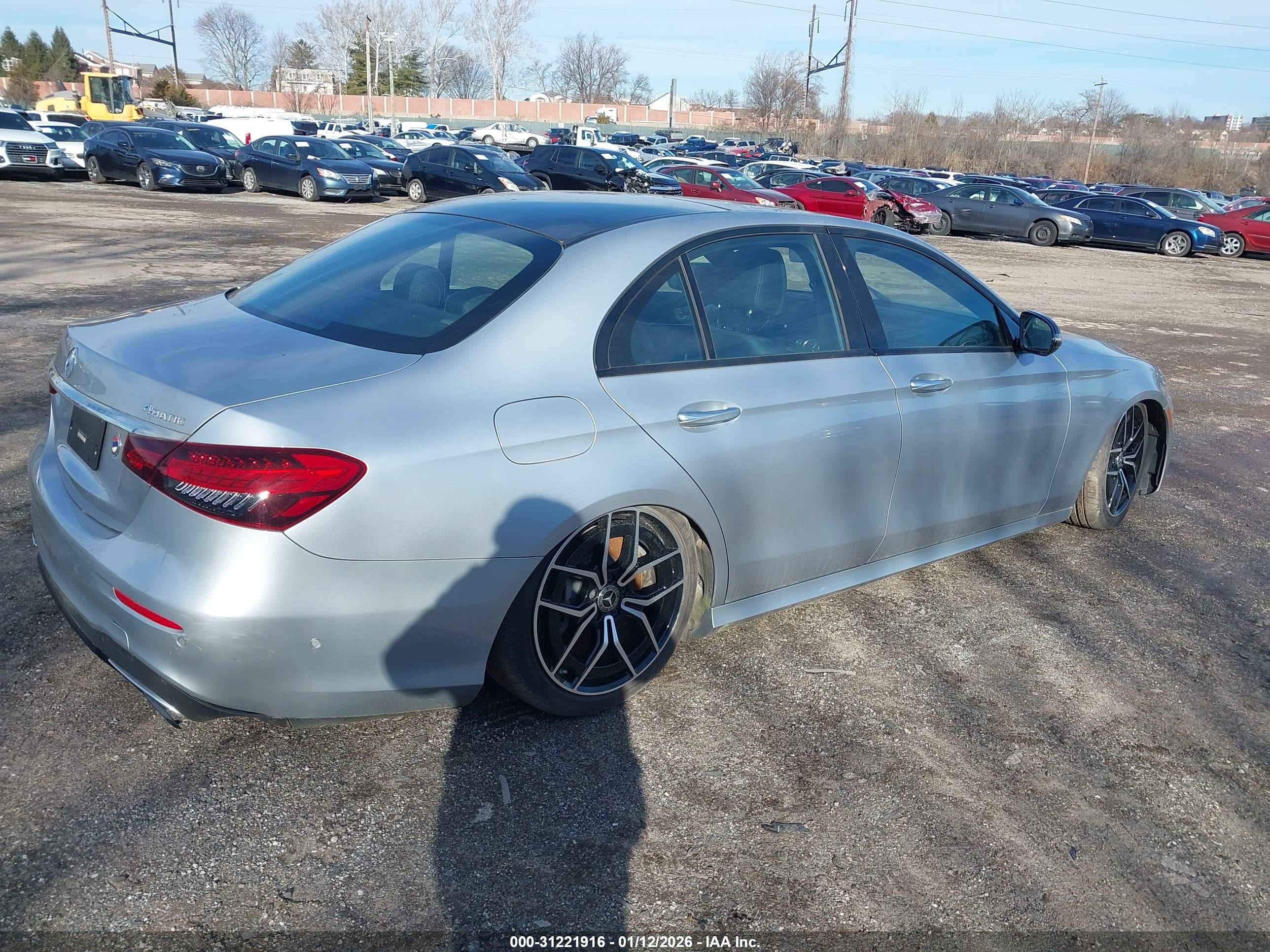 MERCEDES-BENZ E image 4