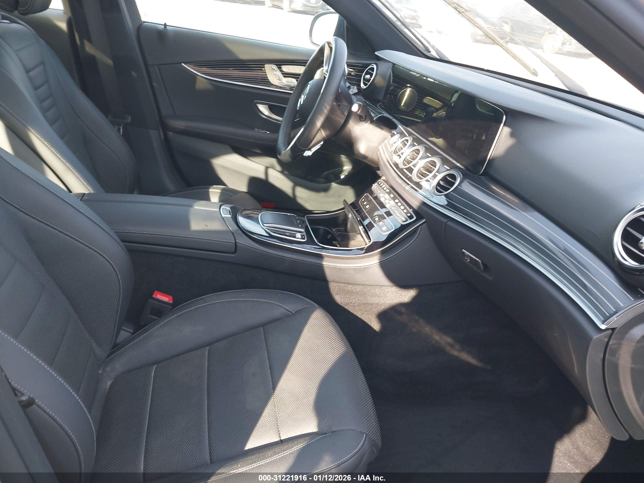 MERCEDES-BENZ E image 5