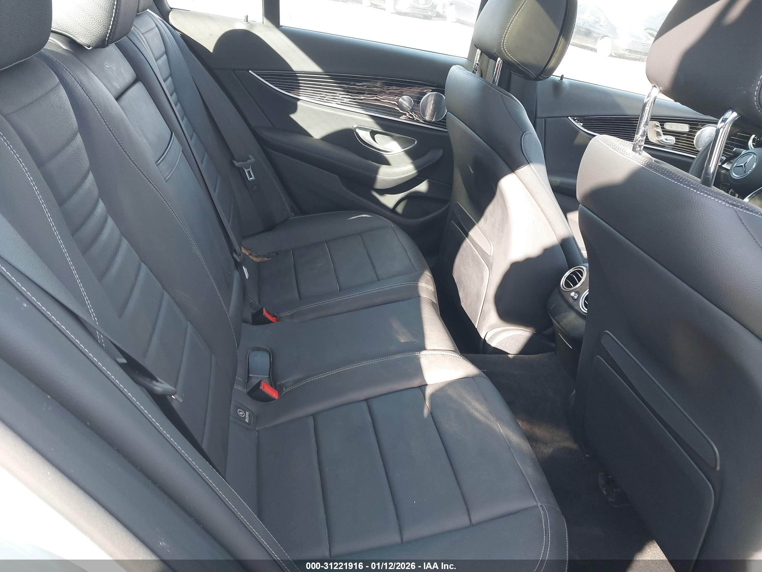 MERCEDES-BENZ E image 8