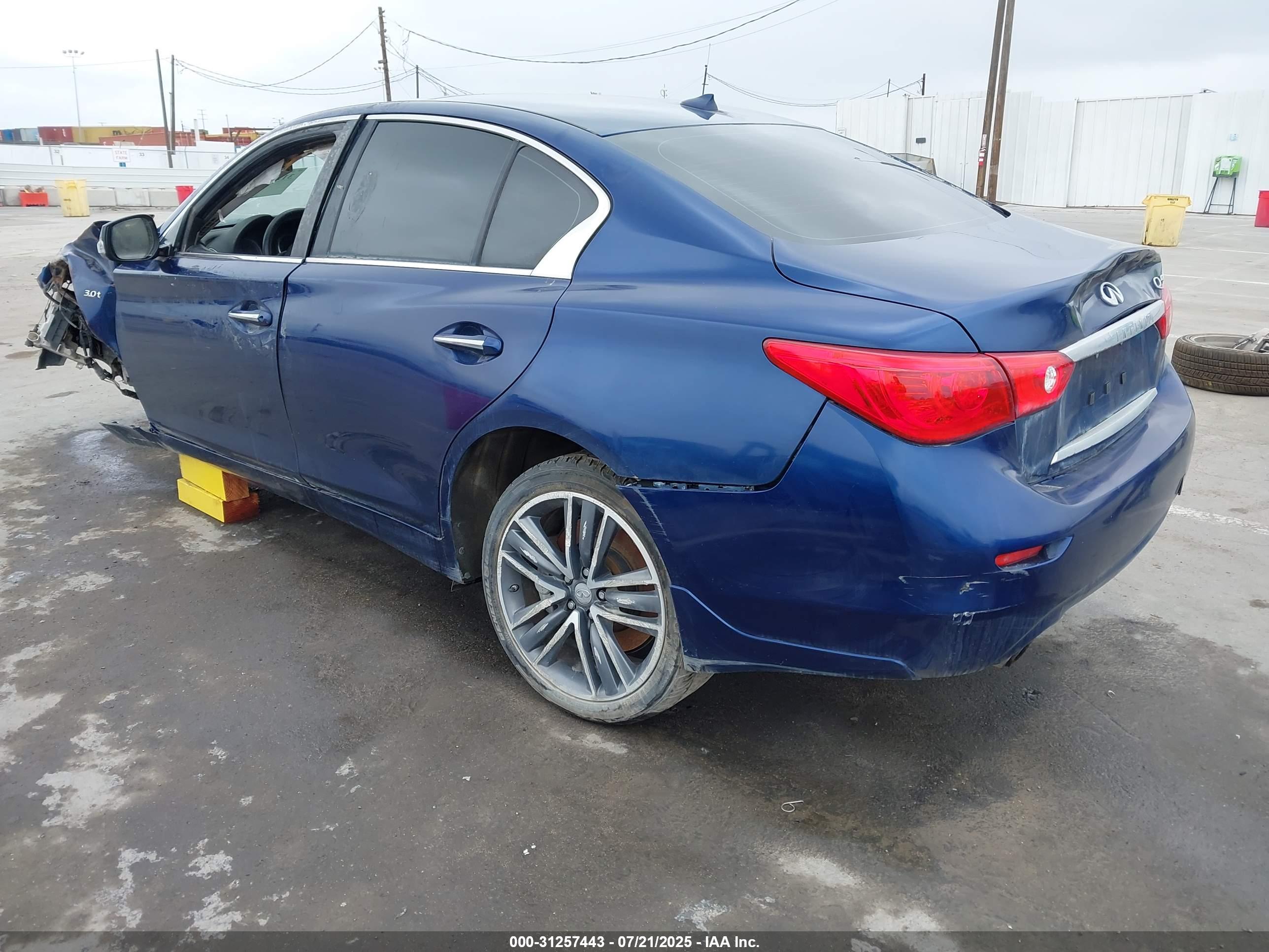INFINITI Q50 image 3