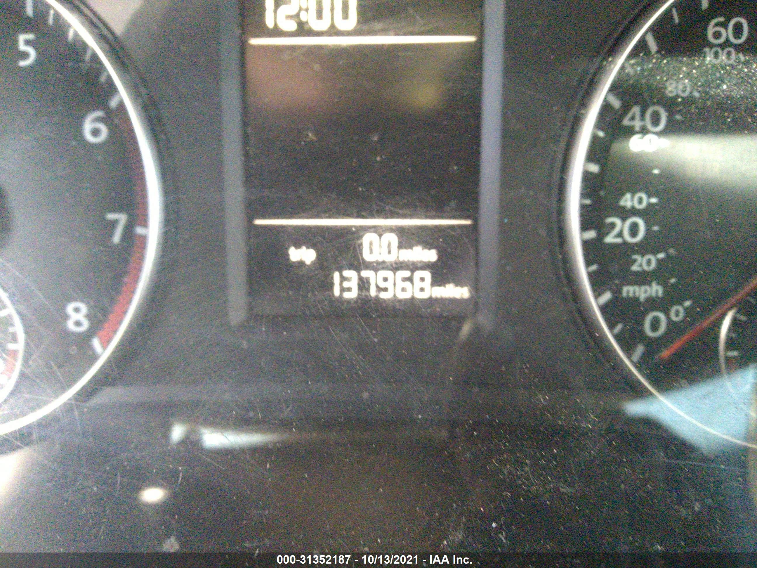 VOLKSWAGEN PASSAT image 7