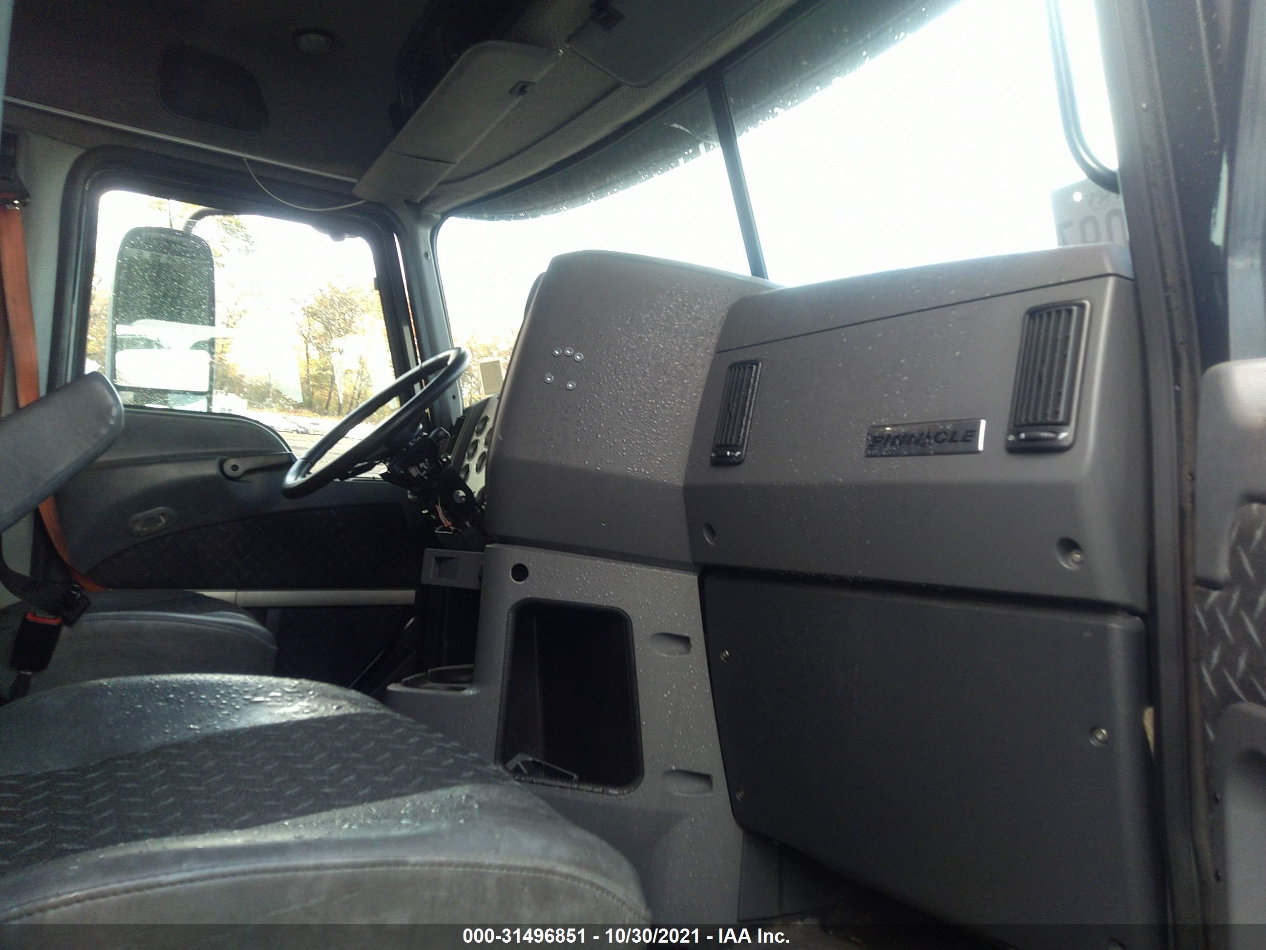 MACK 600 image 5