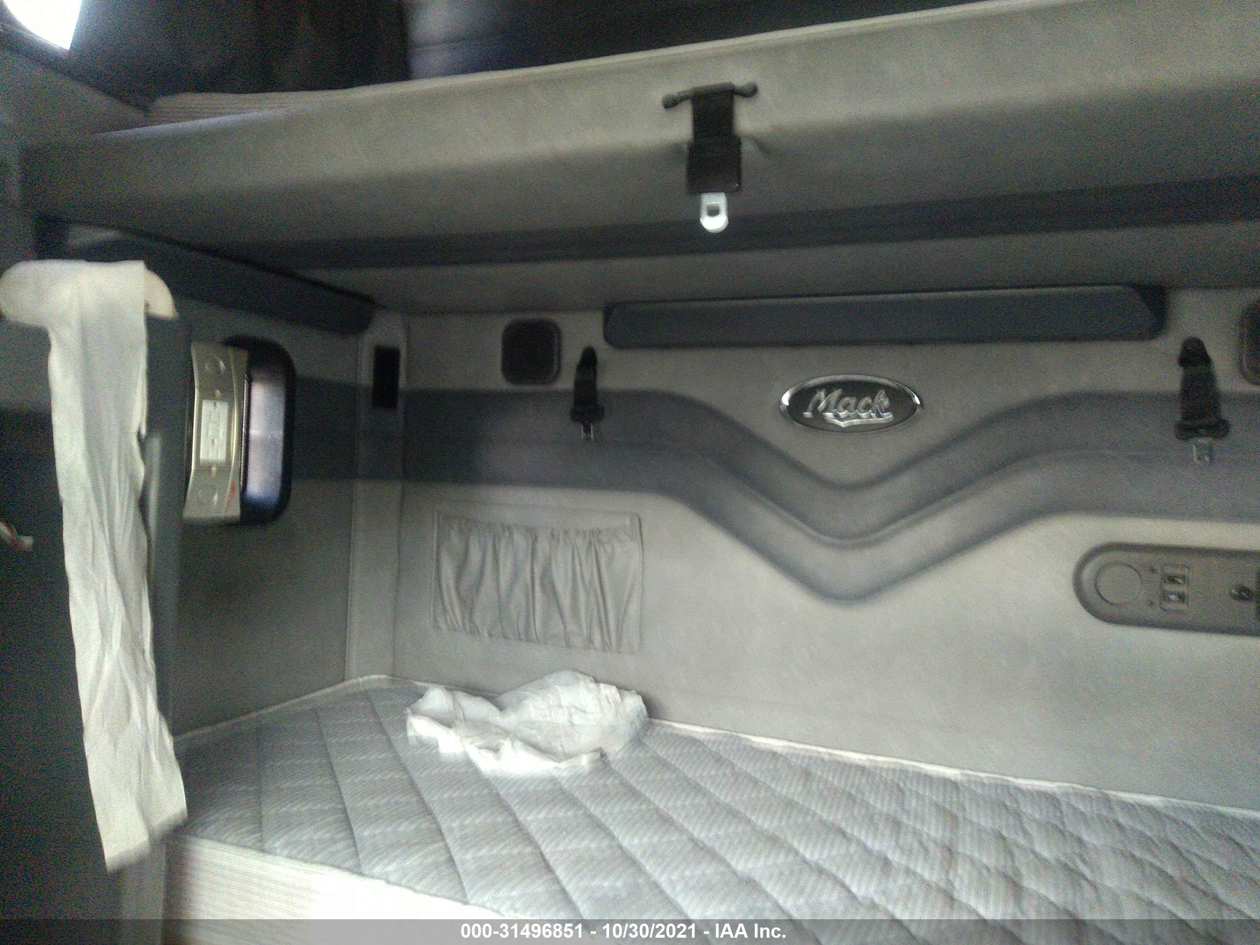 MACK 600 image 7