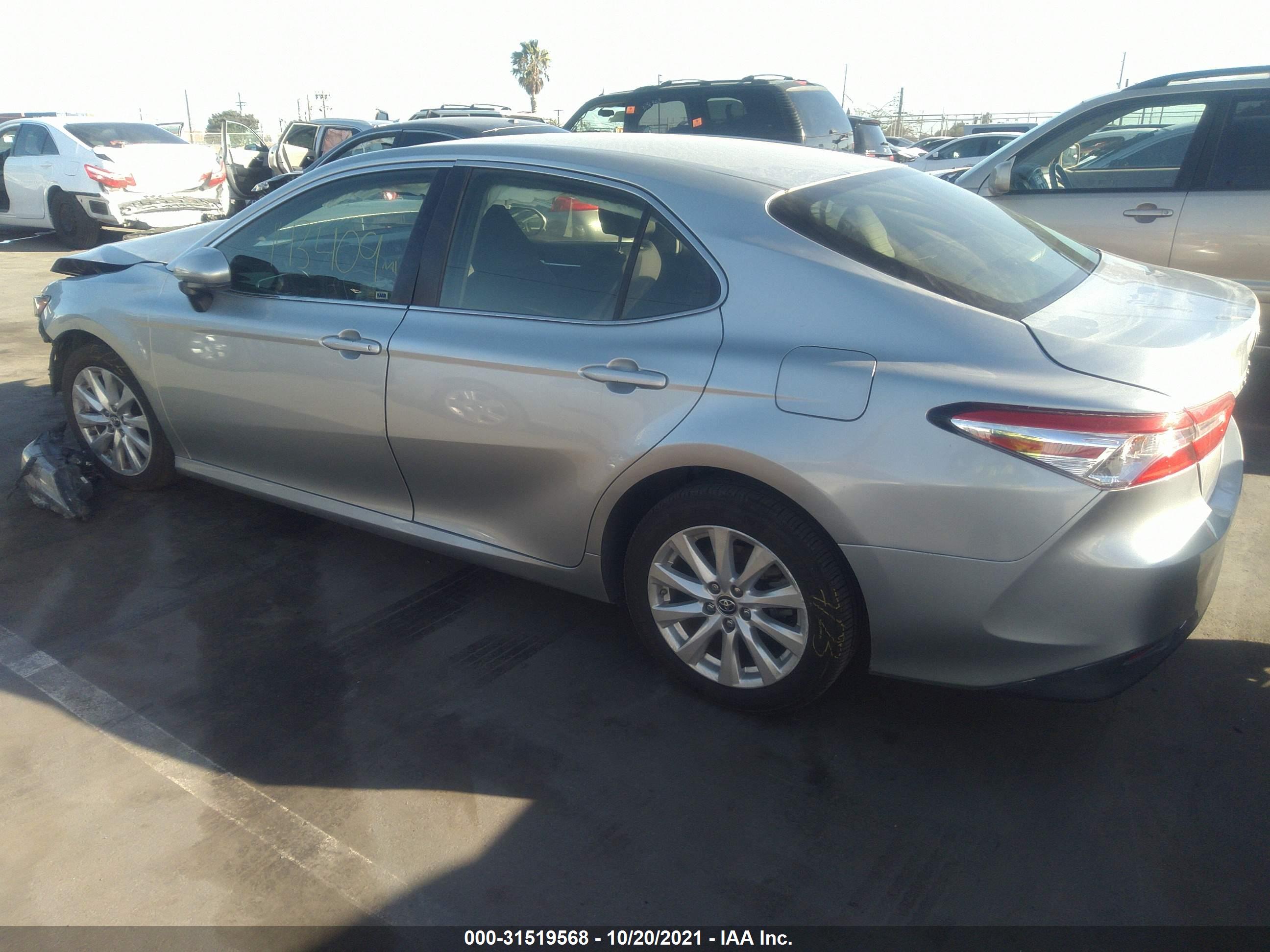 TOYOTA CAMRY image 3