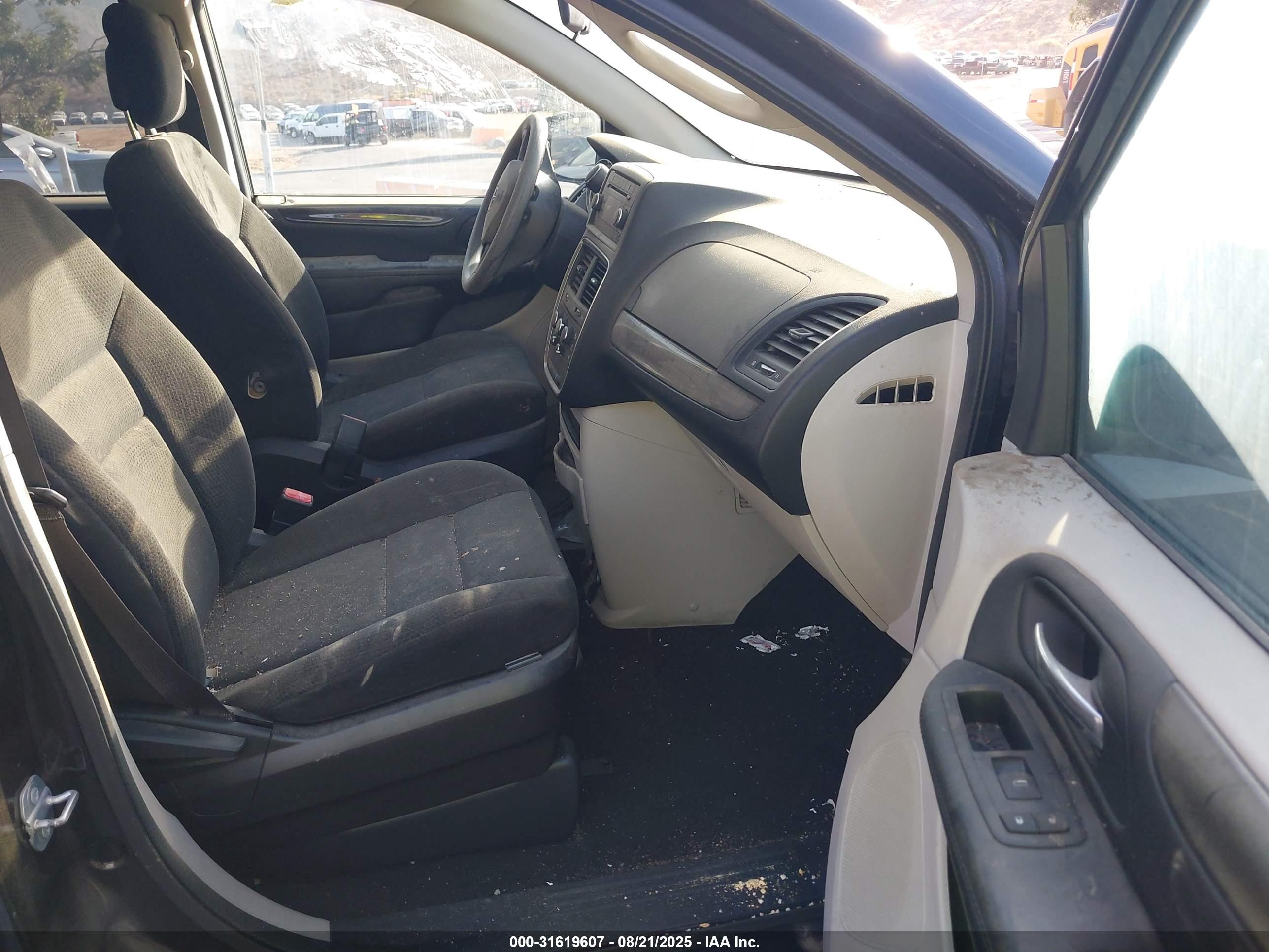 DODGE GRAND image 5