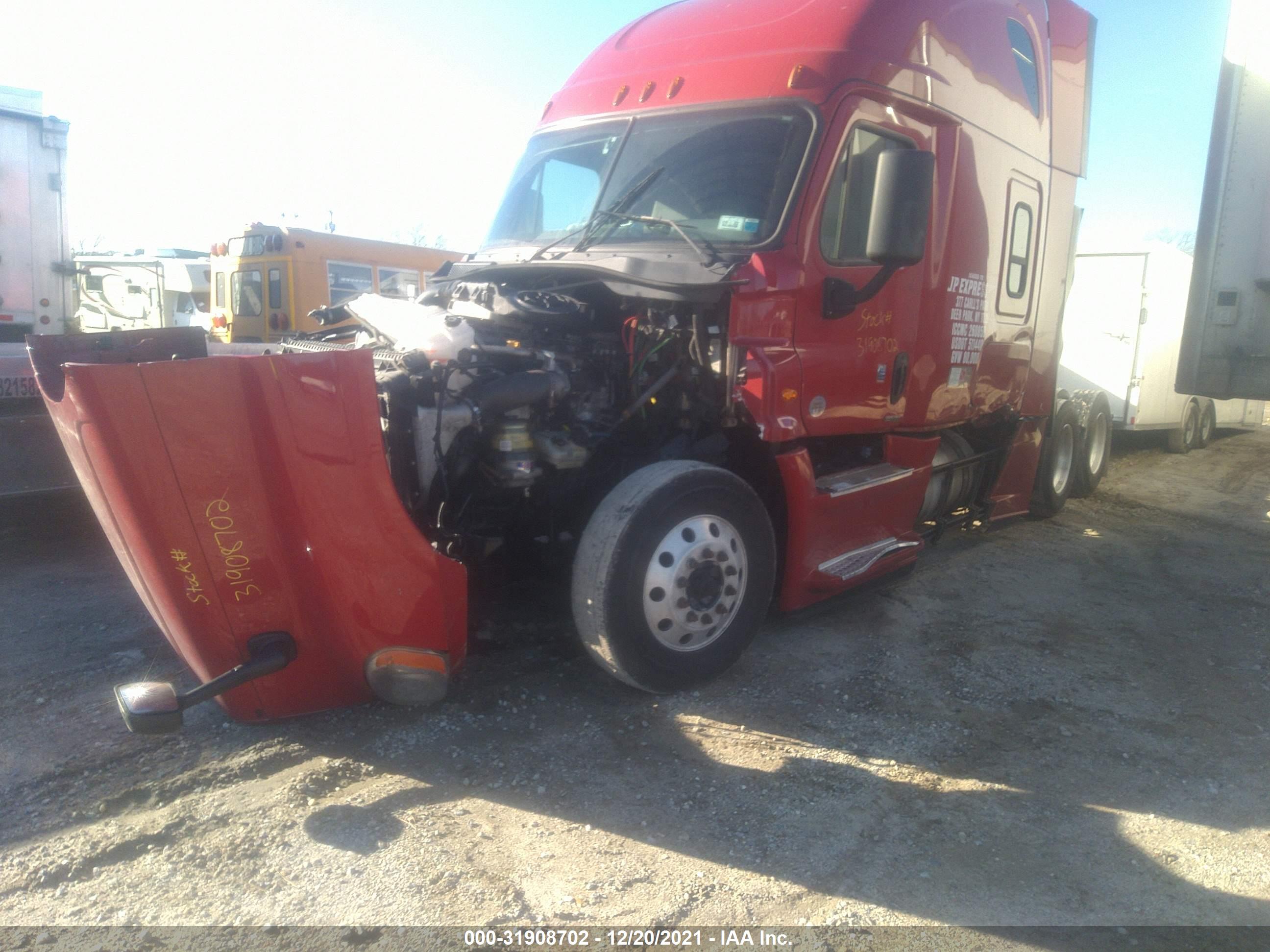 FREIGHTLINER CASCADIA image 2