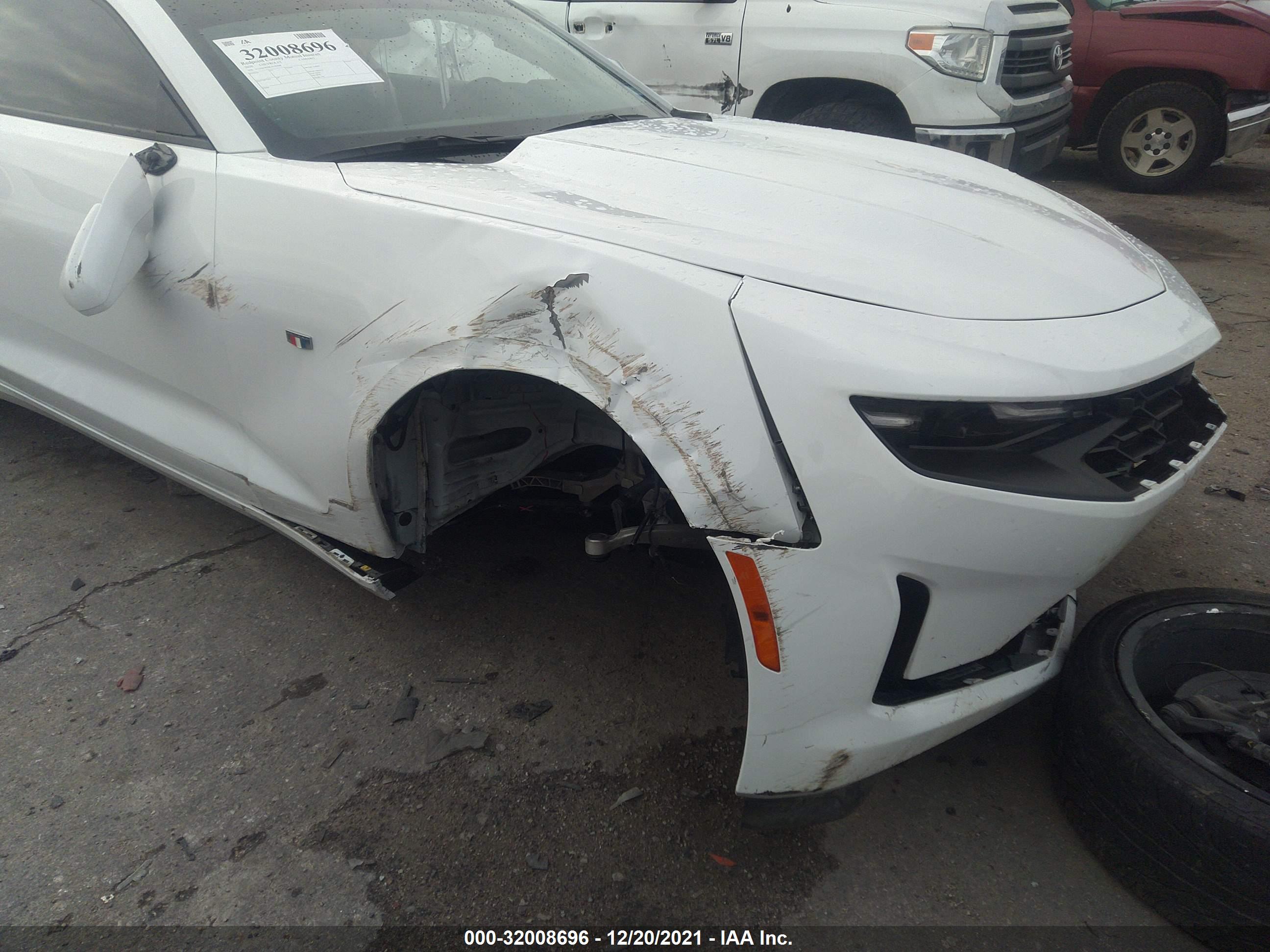 CHEVROLET CAMARO image 6