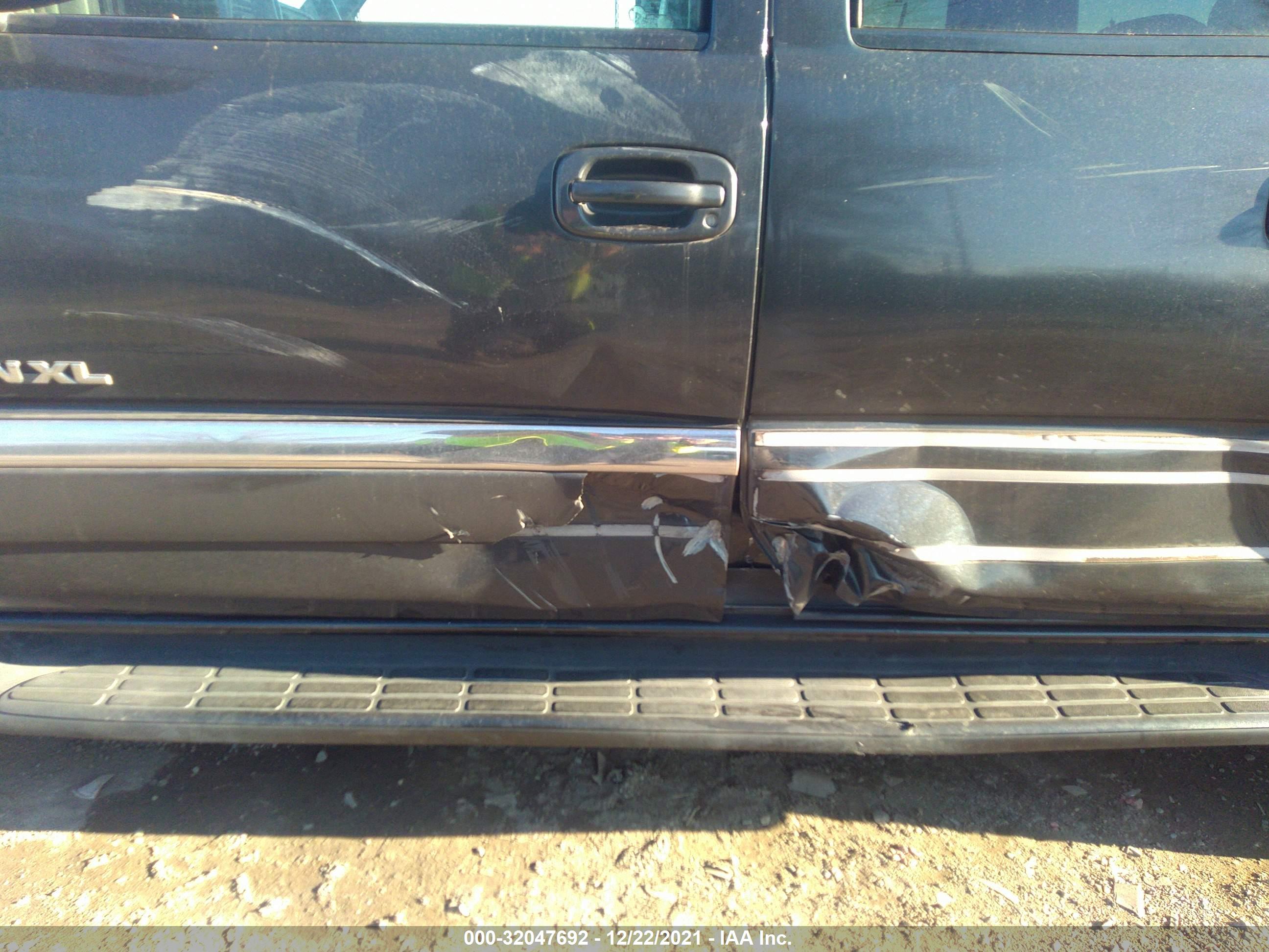 GMC YUKON image 6