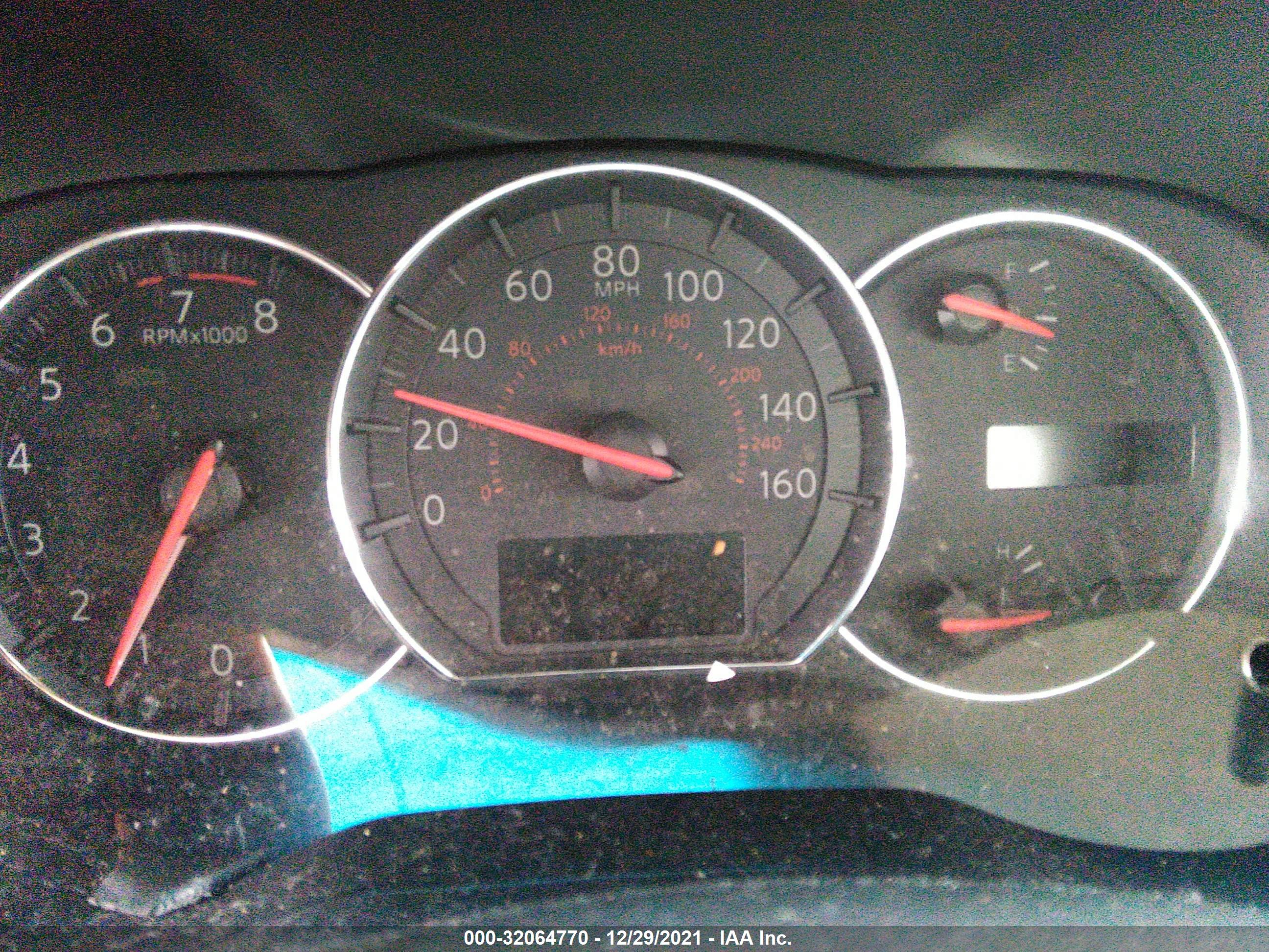 NISSAN MAXIMA image 7