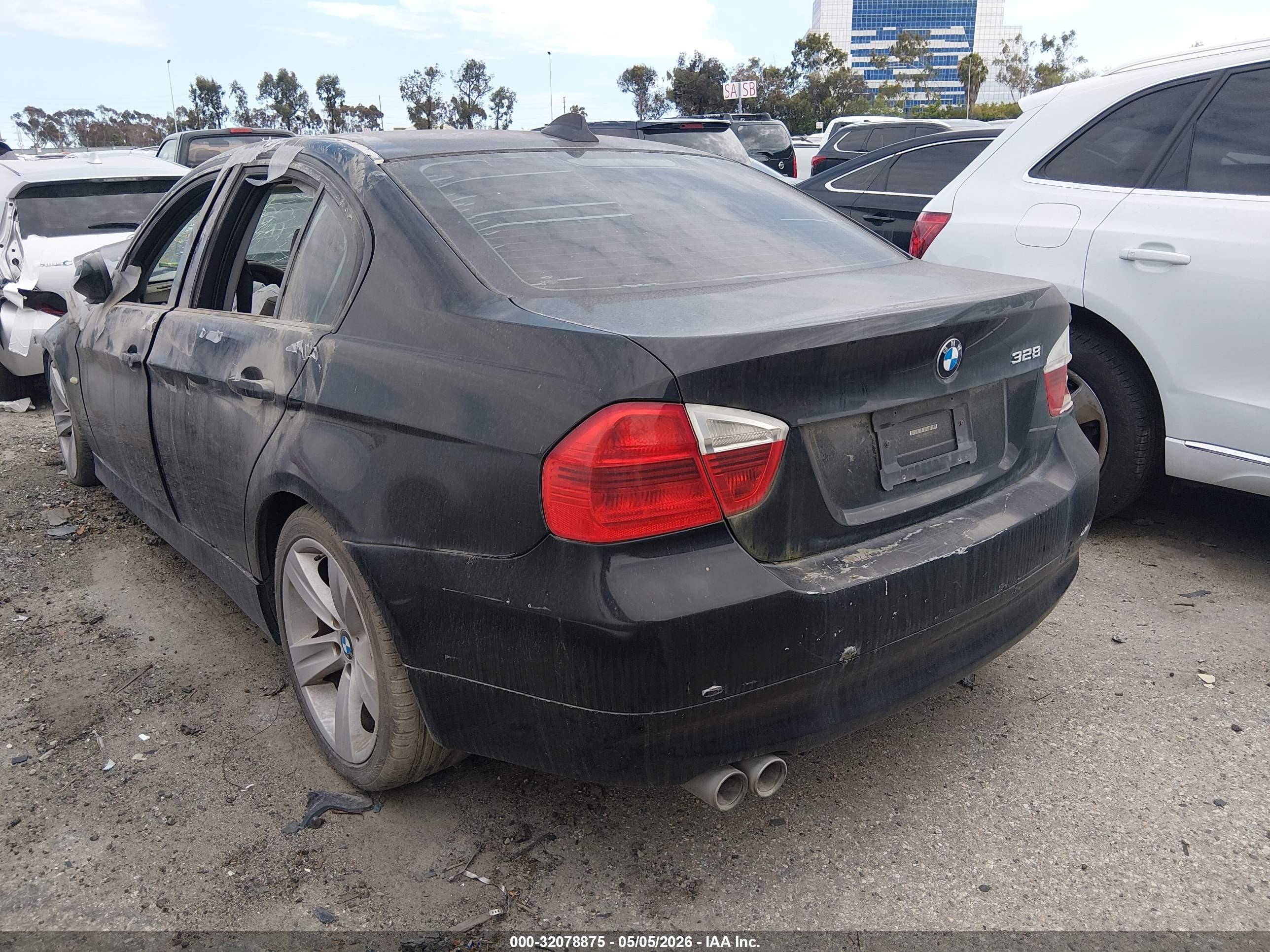 BMW 328I image 3