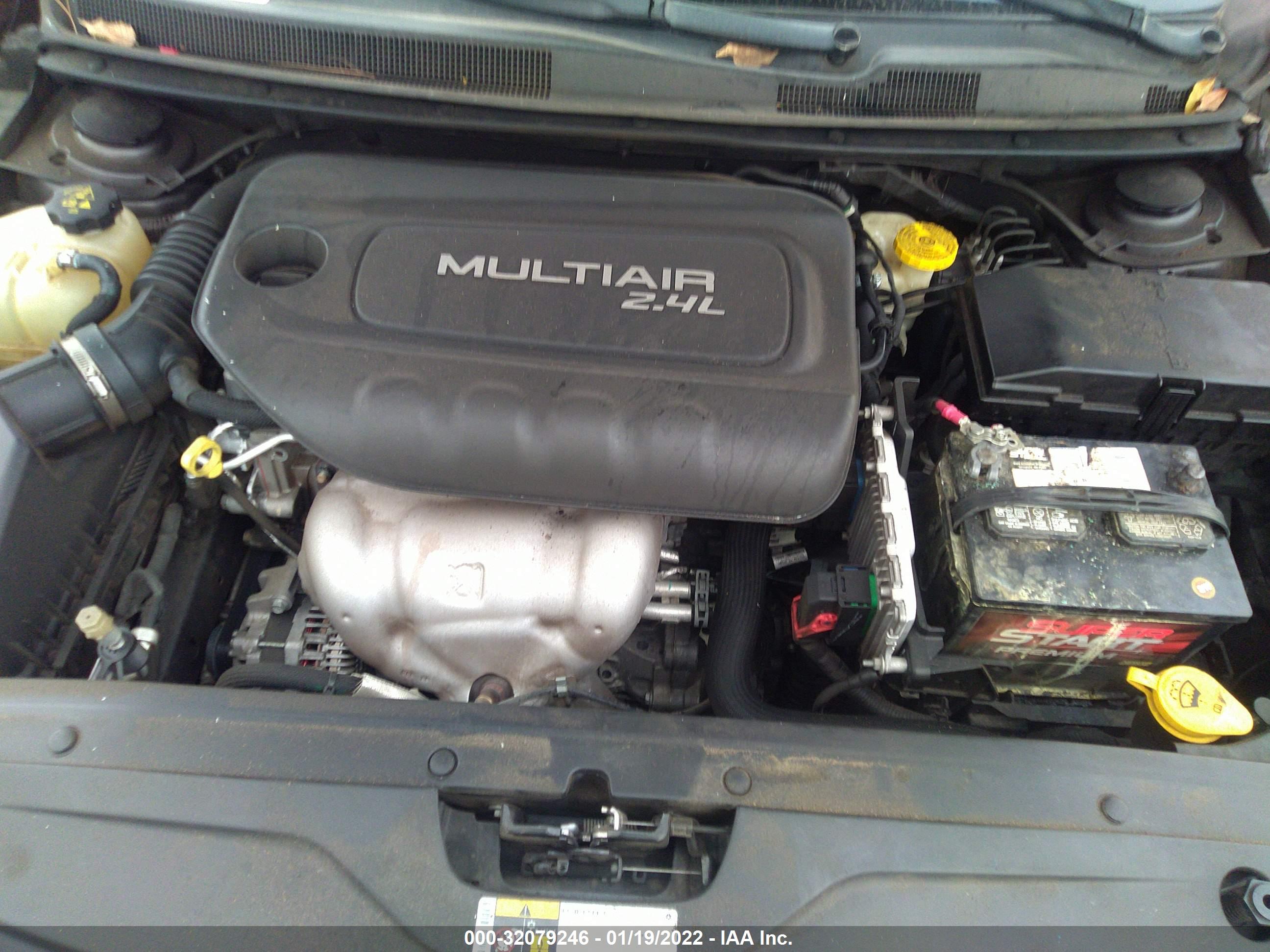 CHRYSLER 200 image 10