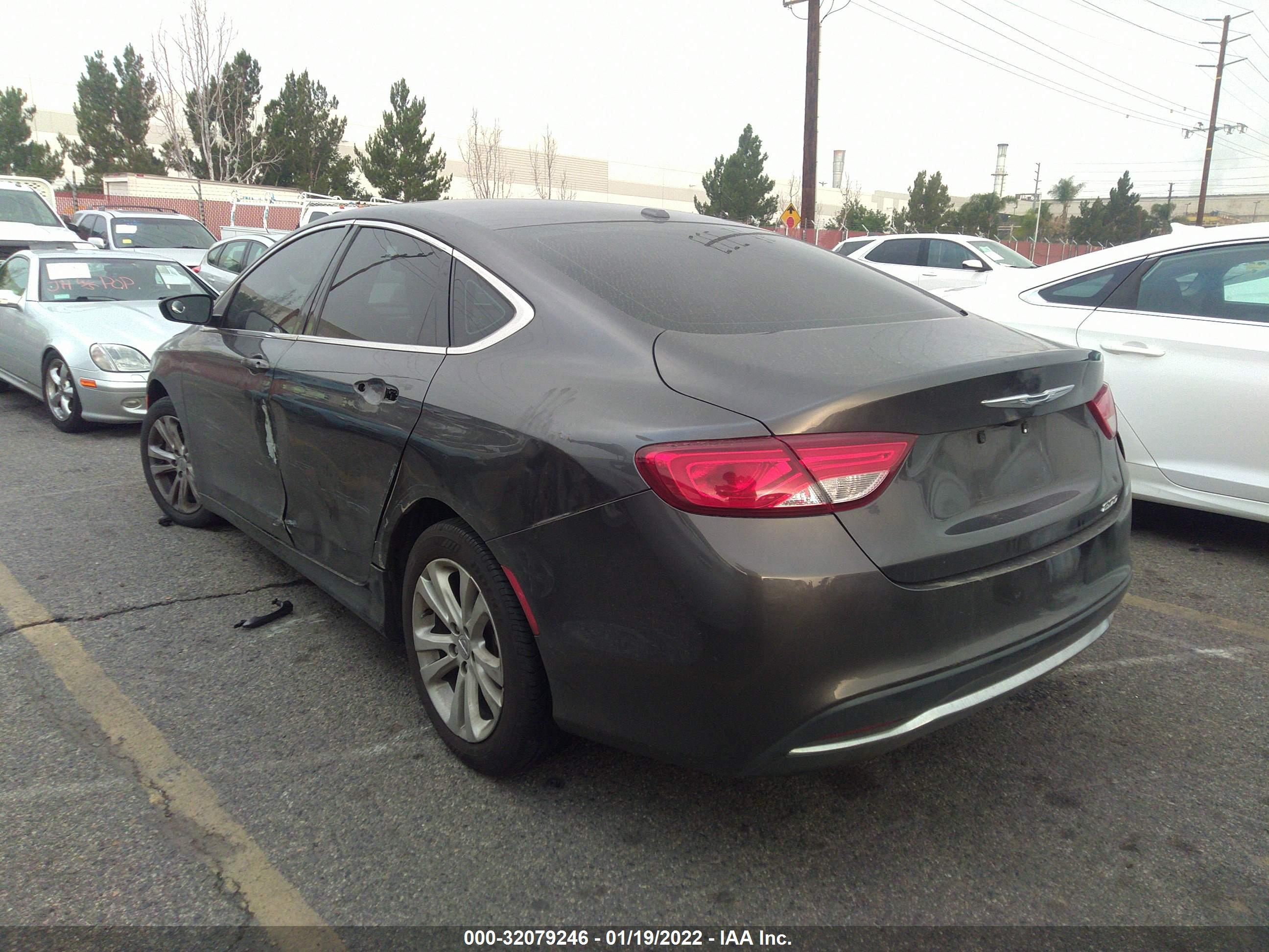 CHRYSLER 200 image 3