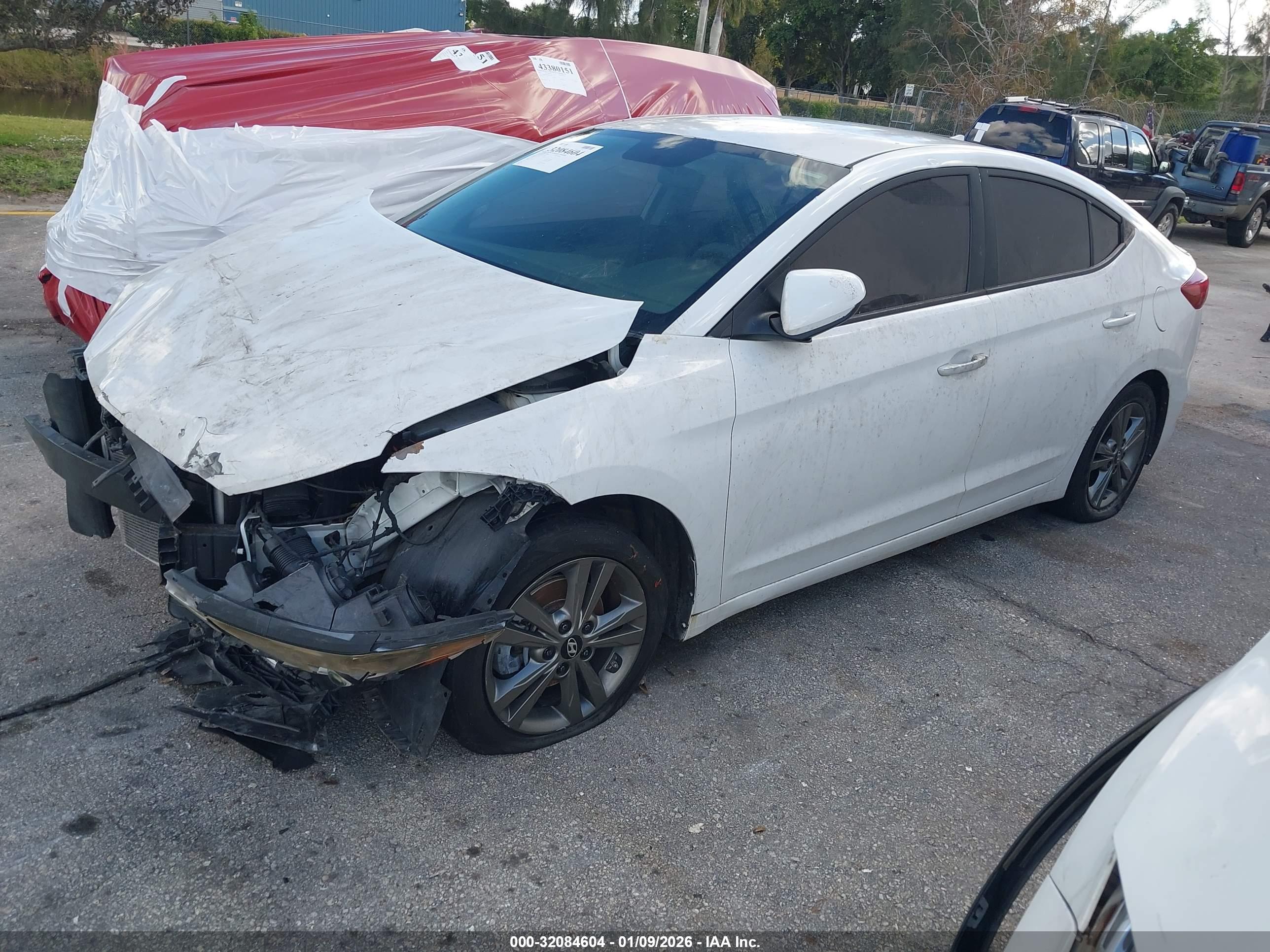 HYUNDAI ELANTRA image 2