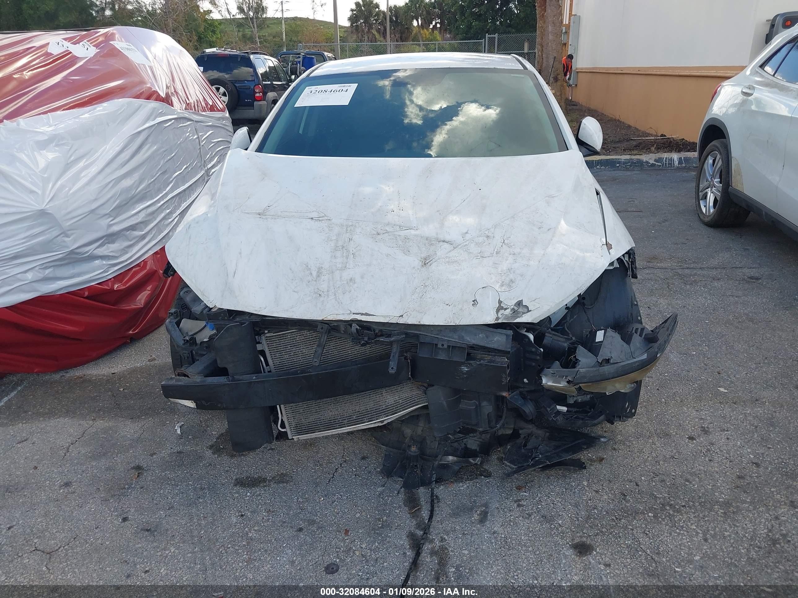 HYUNDAI ELANTRA image 6