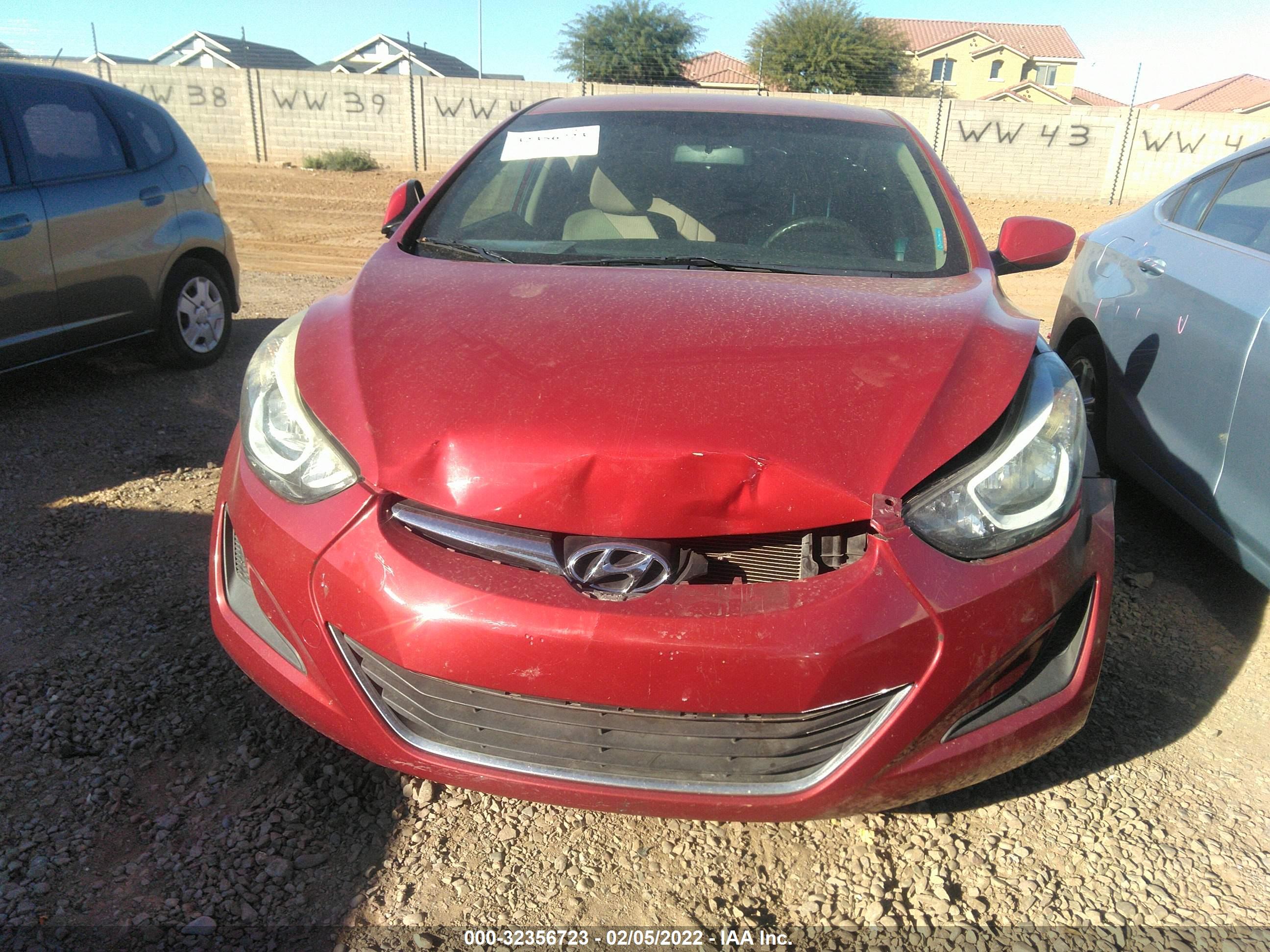 HYUNDAI ELANTRA image 6