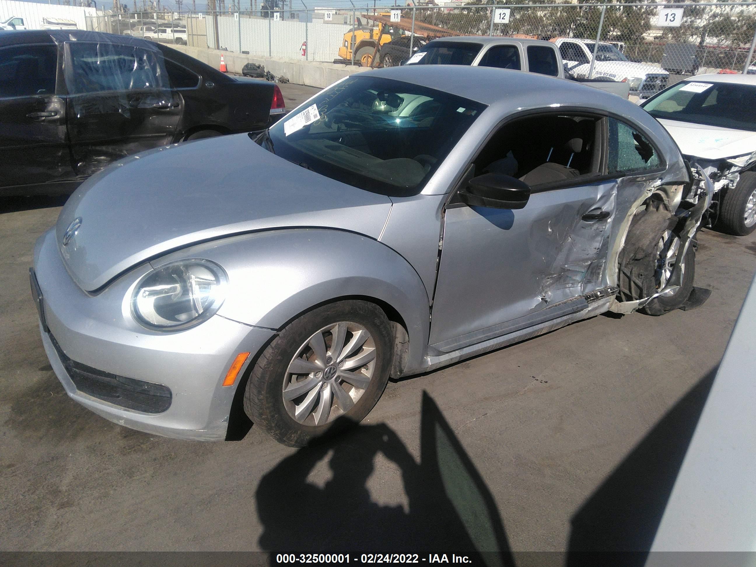 VOLKSWAGEN BEETLE image 2