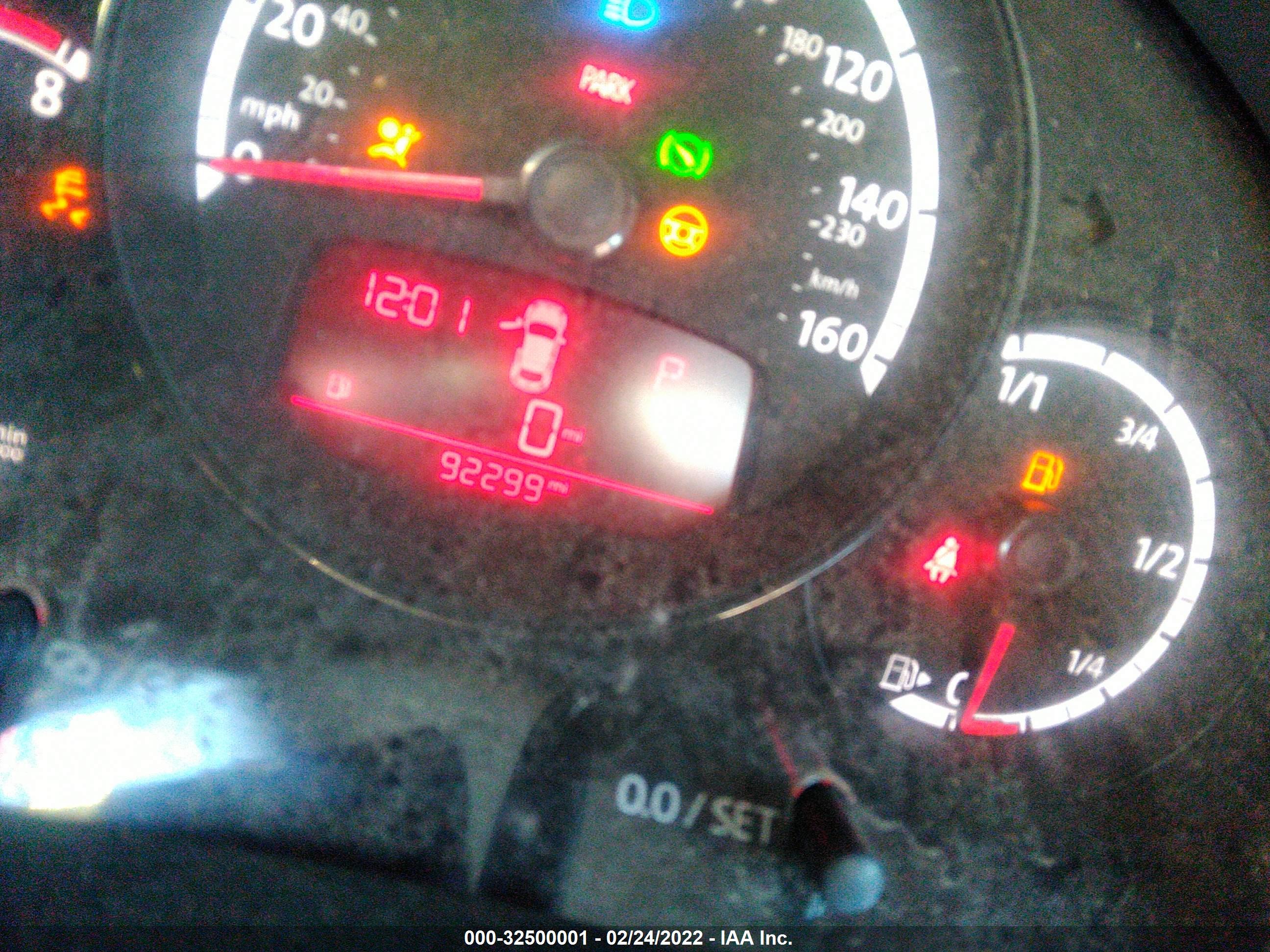 VOLKSWAGEN BEETLE image 7