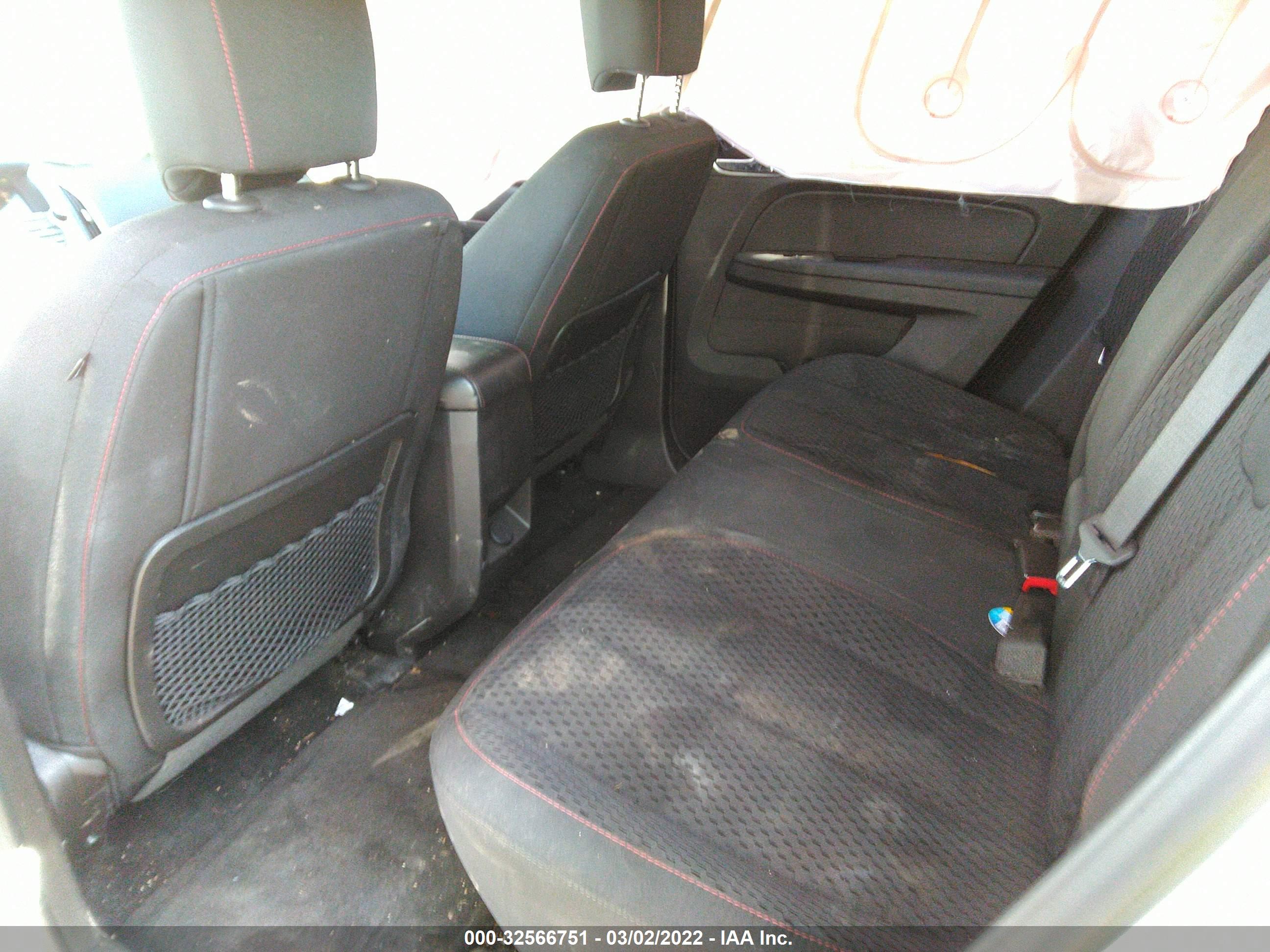 GMC TERRAIN image 8