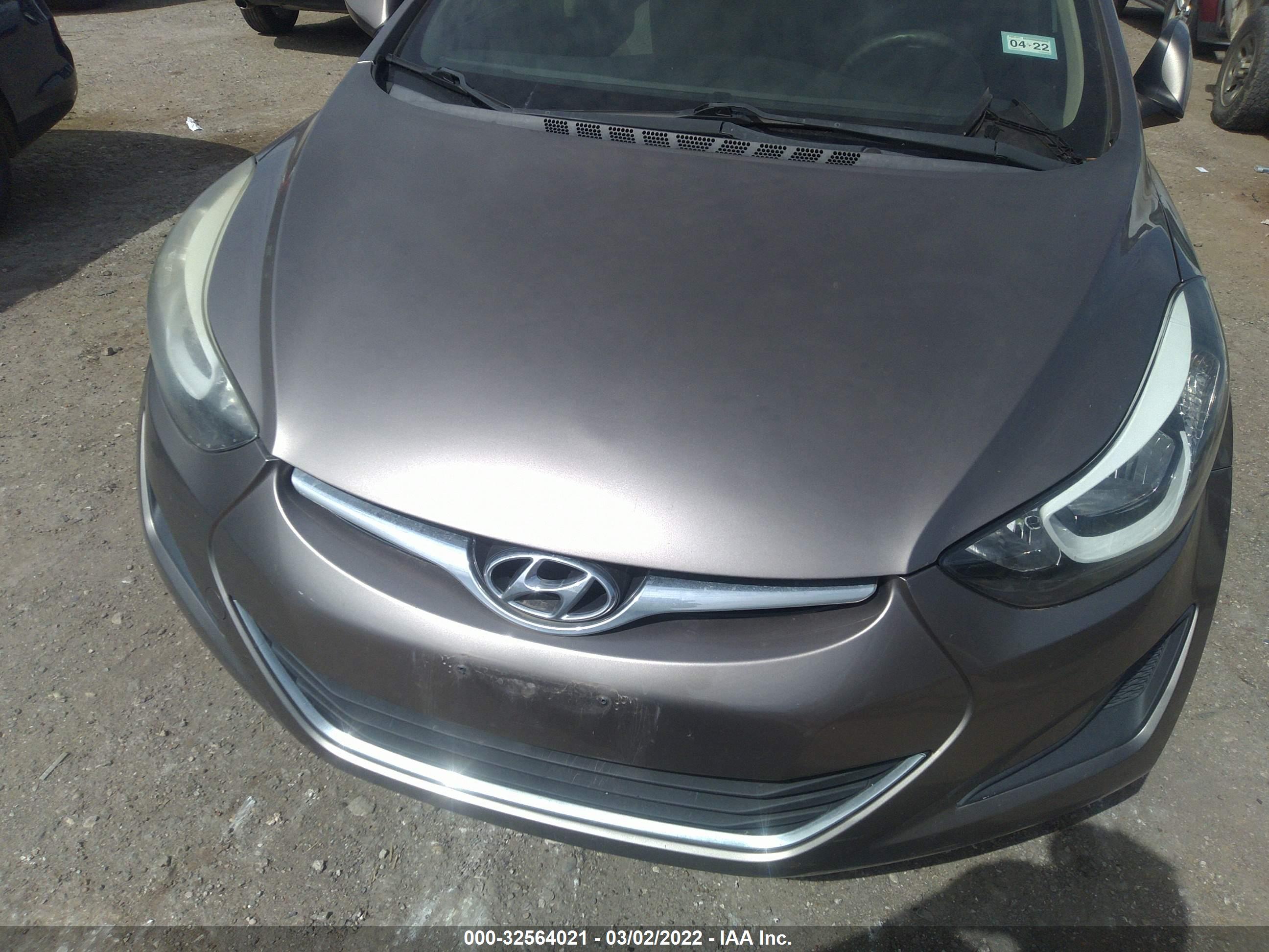 HYUNDAI ELANTRA image 6