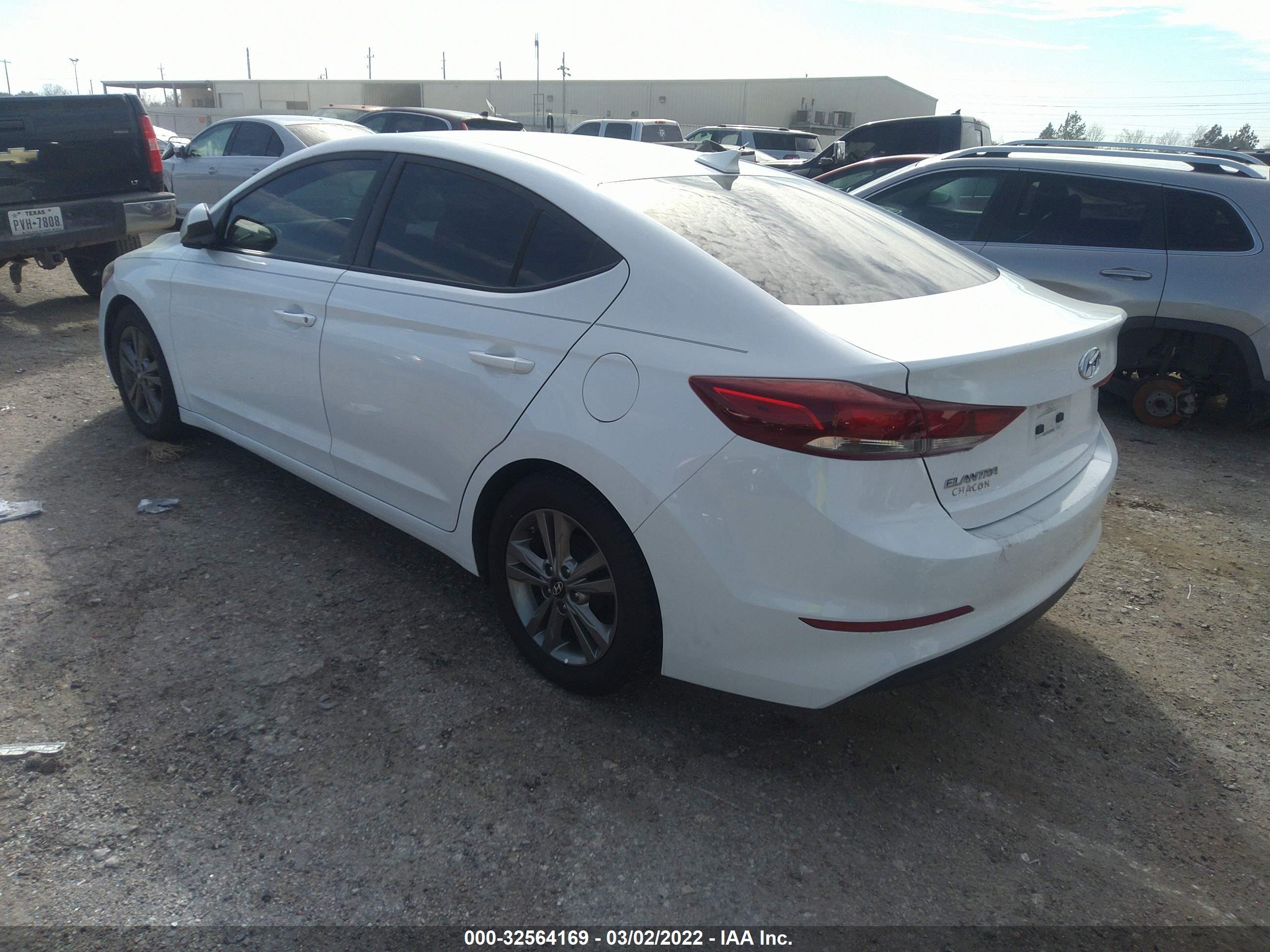 HYUNDAI ELANTRA image 3