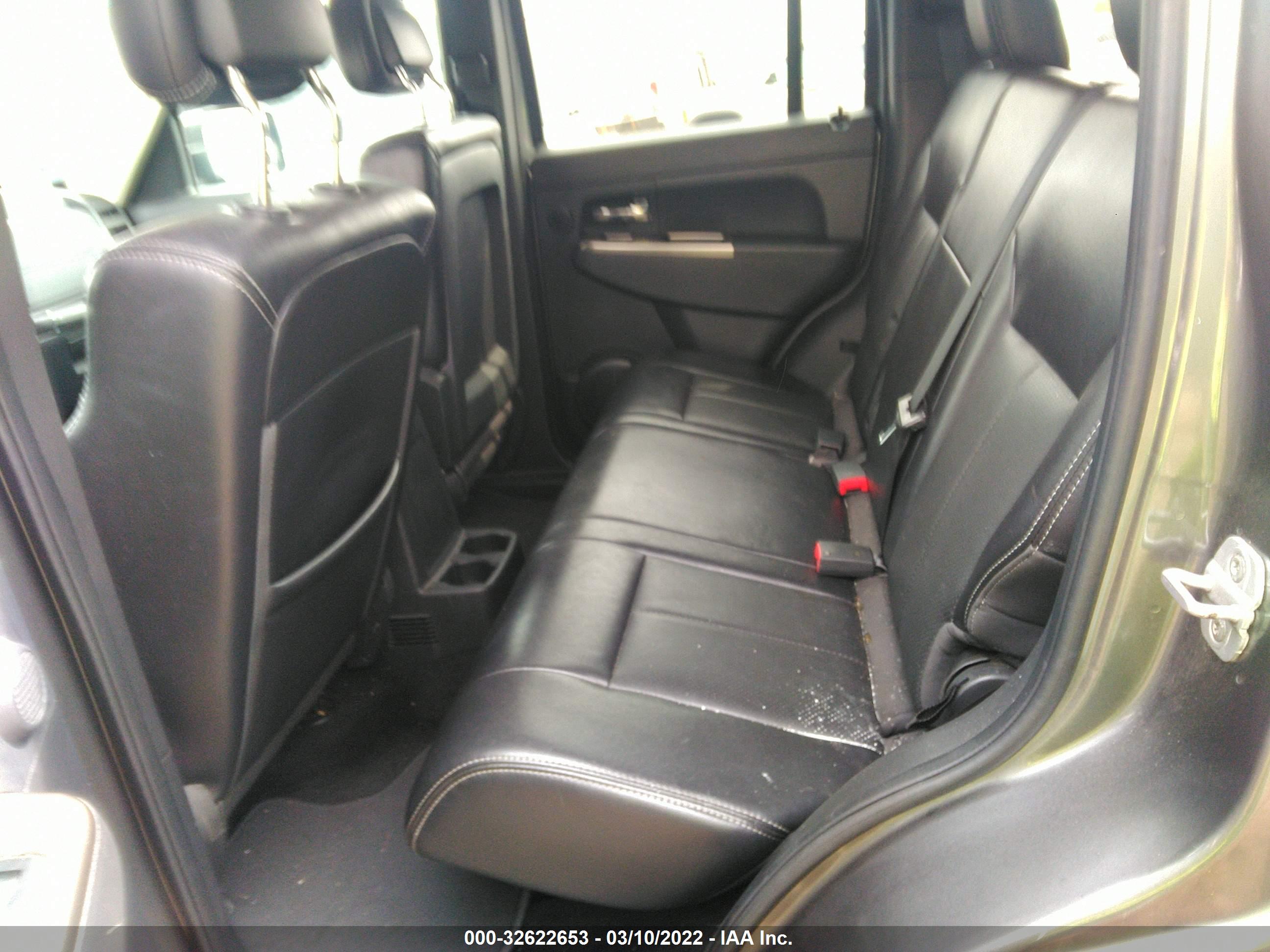 JEEP LIBERTY image 8