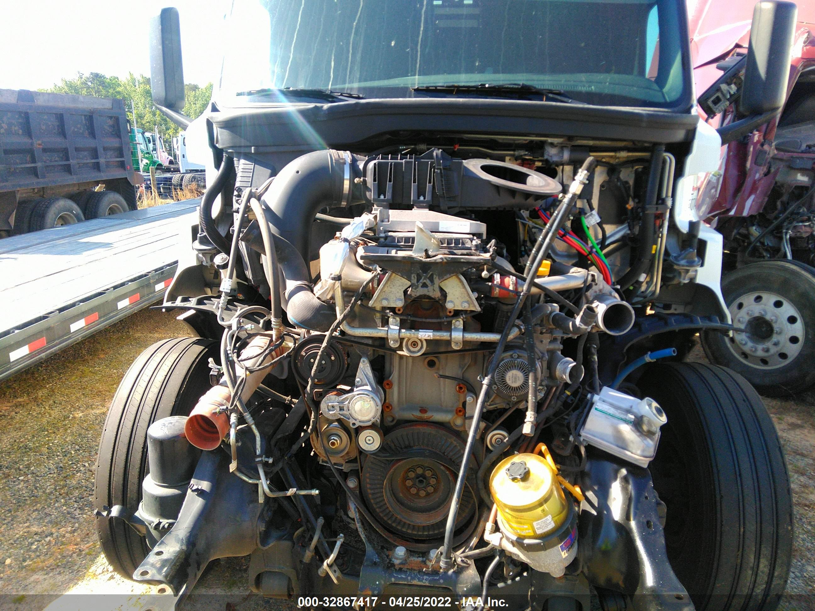 FREIGHTLINER CASCADIA image 10