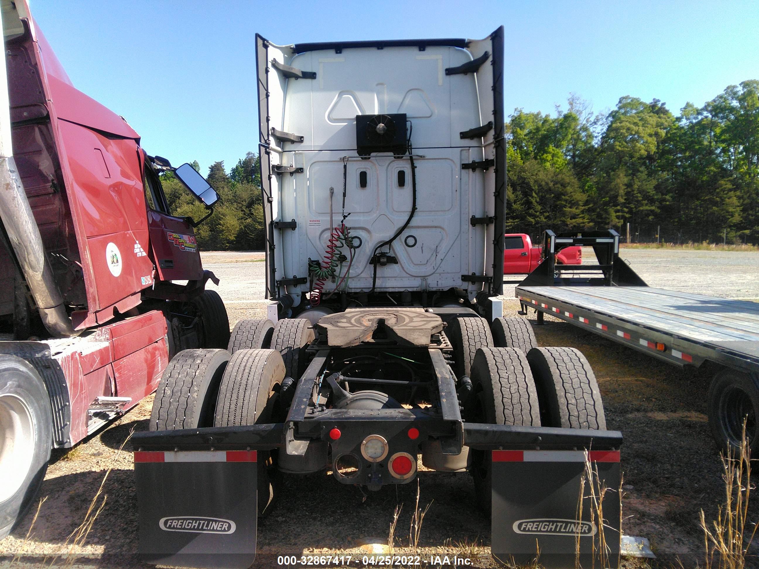FREIGHTLINER CASCADIA image 8