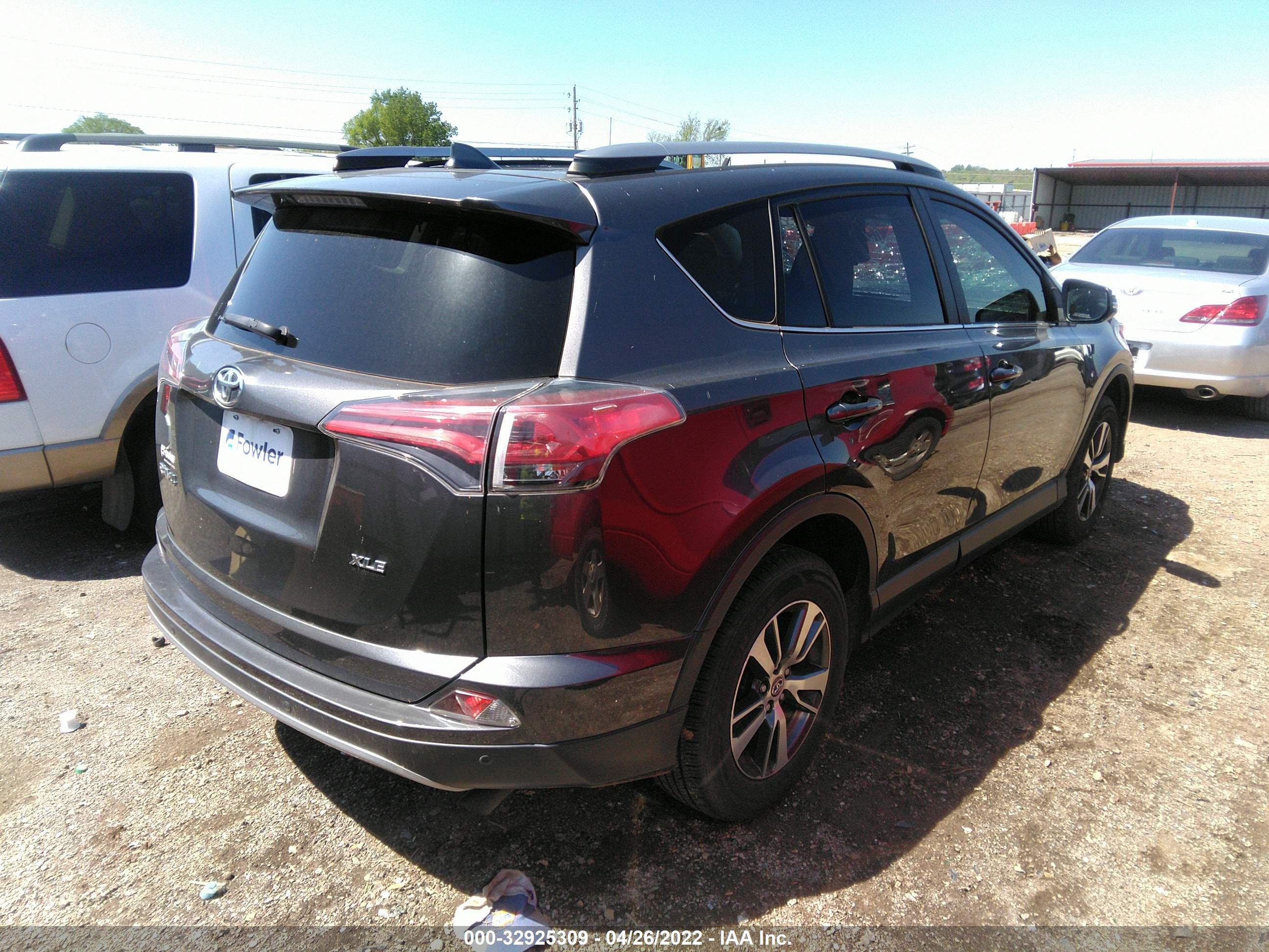 TOYOTA RAV4 image 4