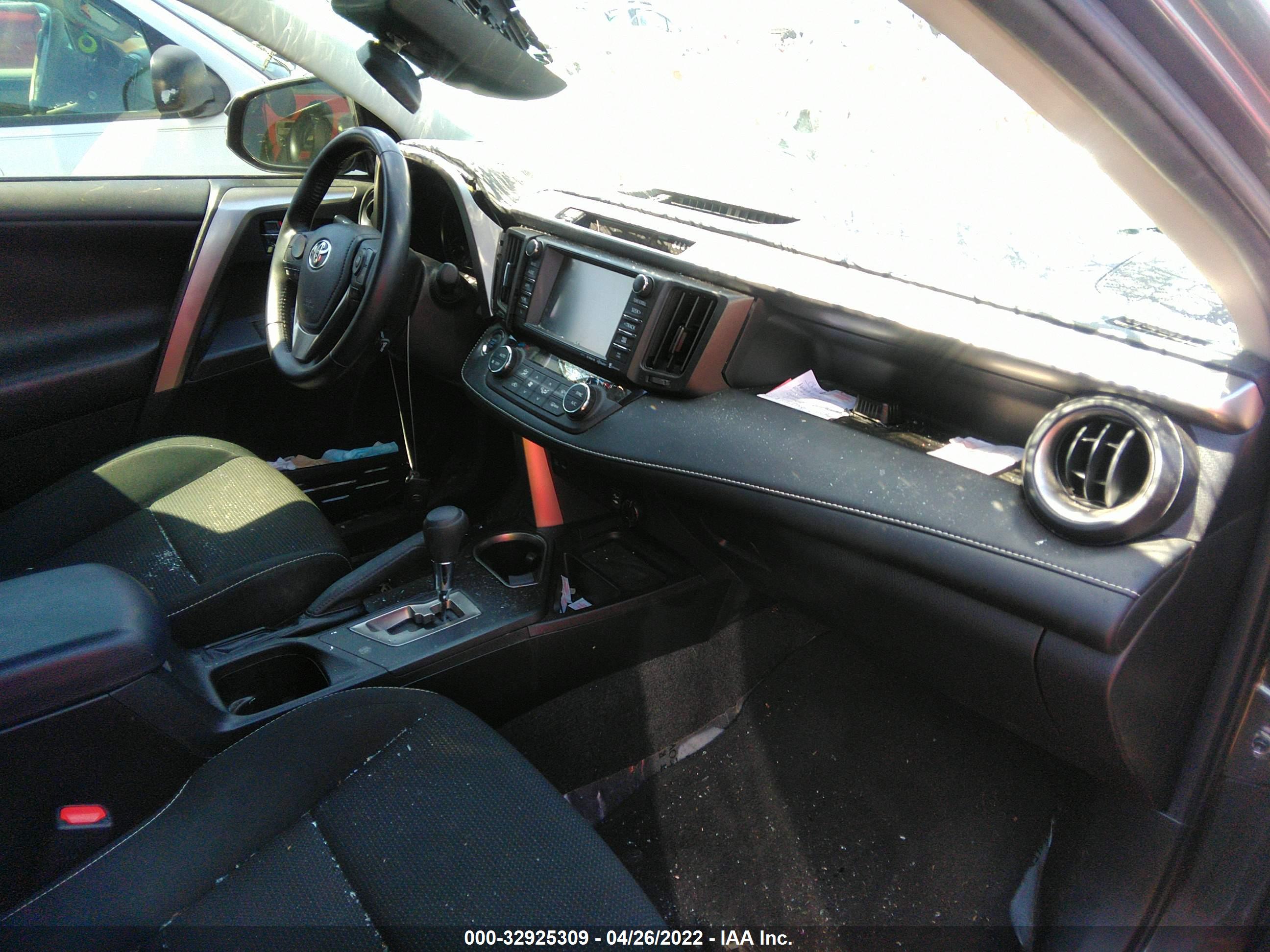TOYOTA RAV4 image 5