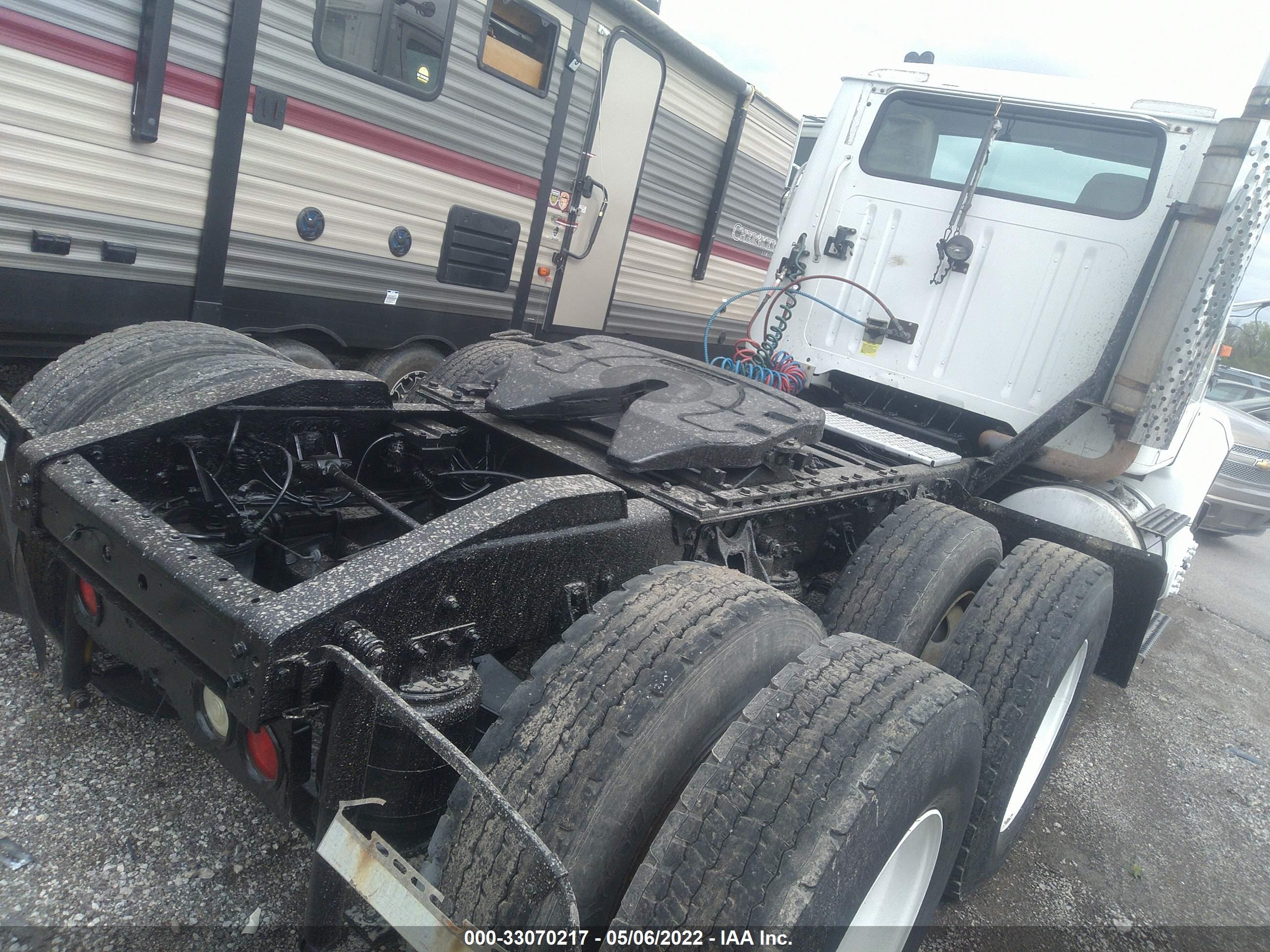 INTERNATIONAL 8000 image 7
